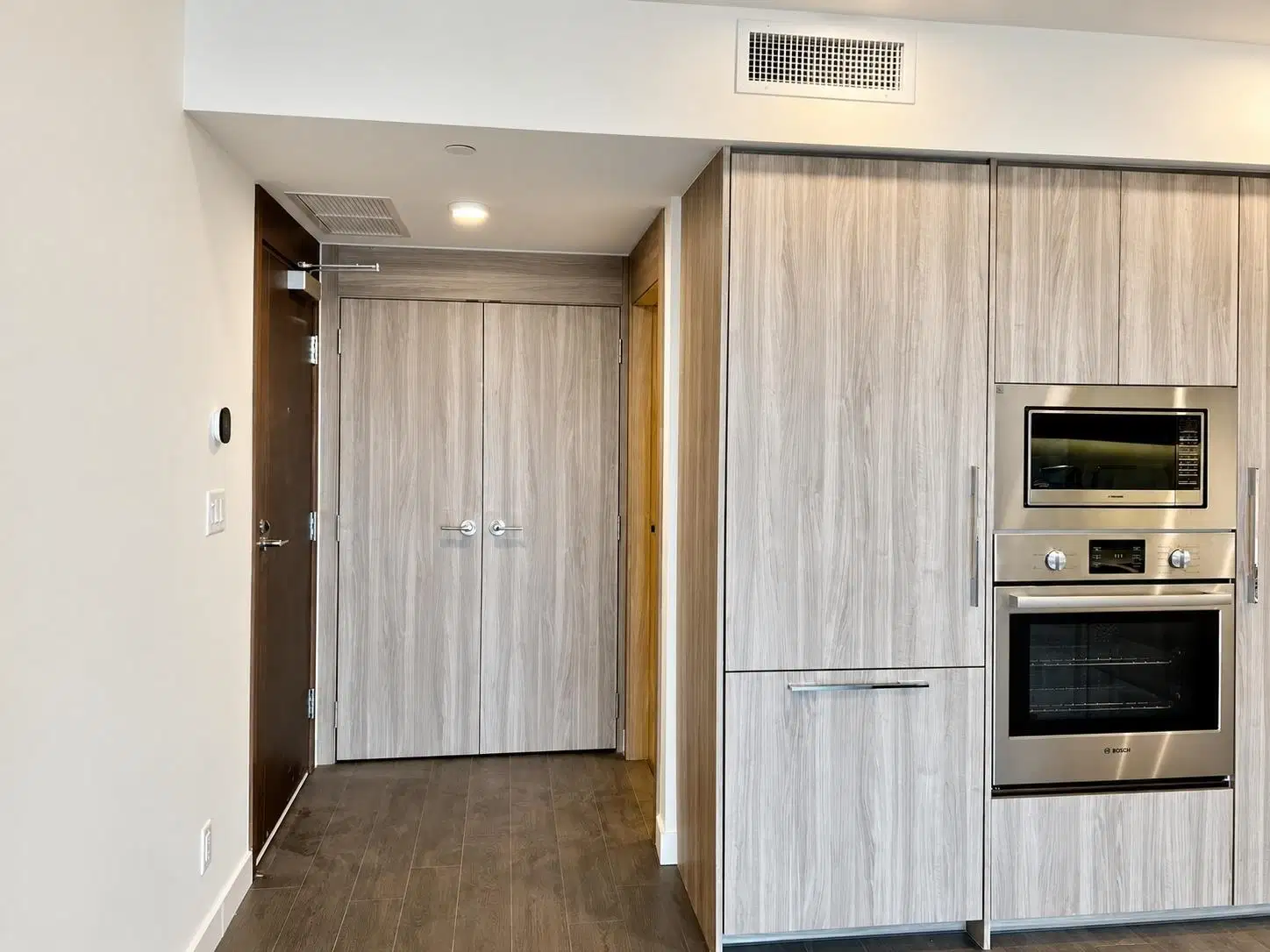 #14xx – 13768 100 Avenue
