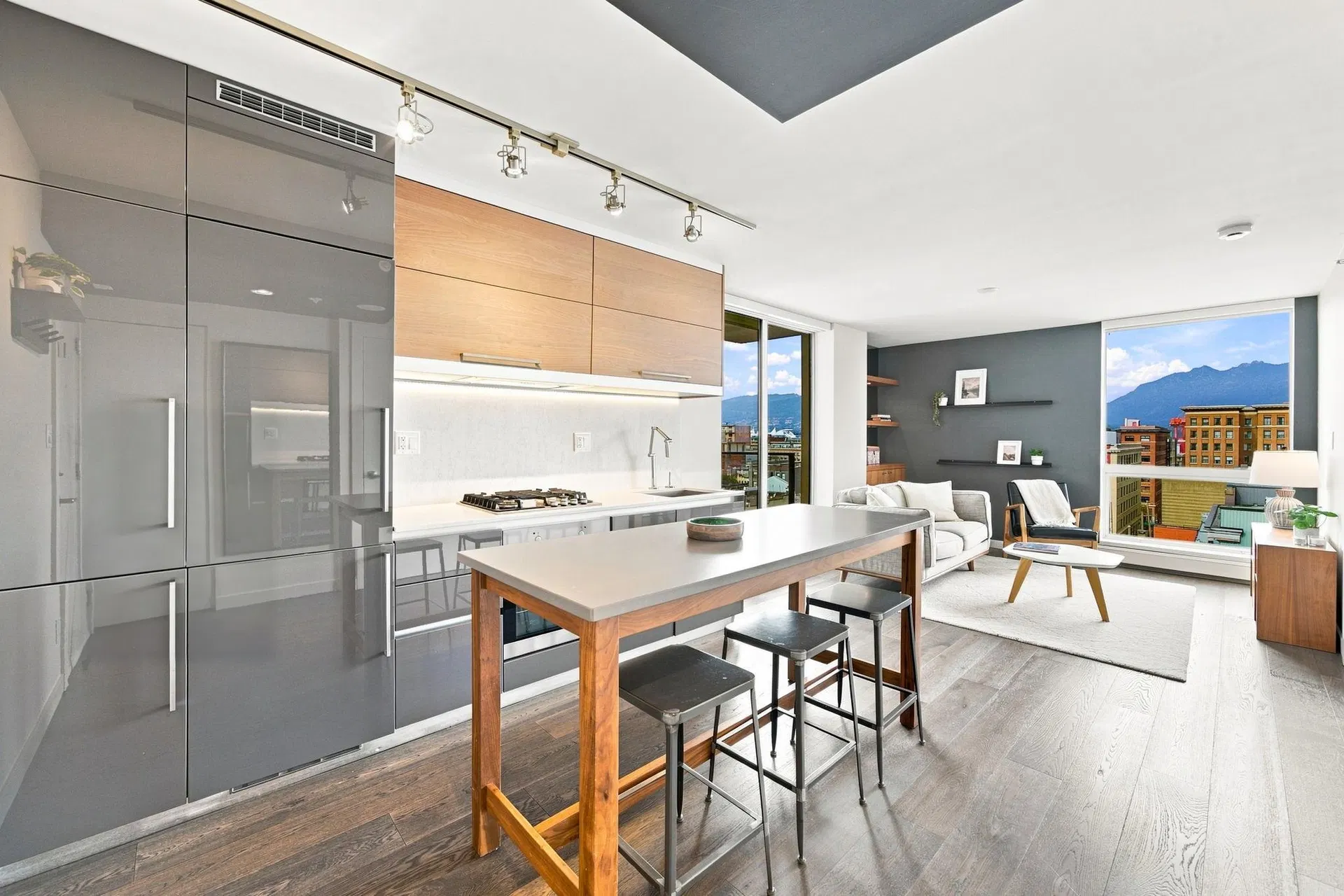 Photo 4 of 24 at #1006 – 189 Keefer Street