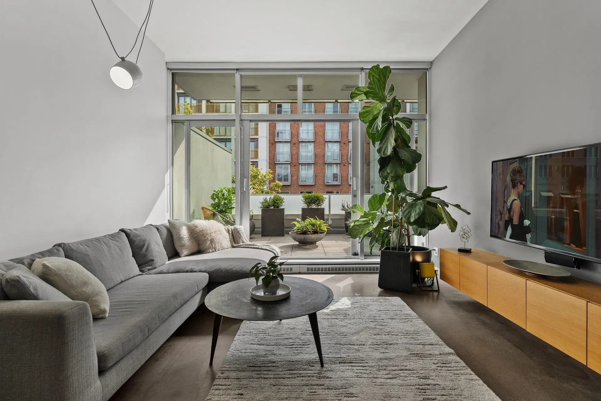 Photo 3 of 40 at #409 – 53 W Hastings Street