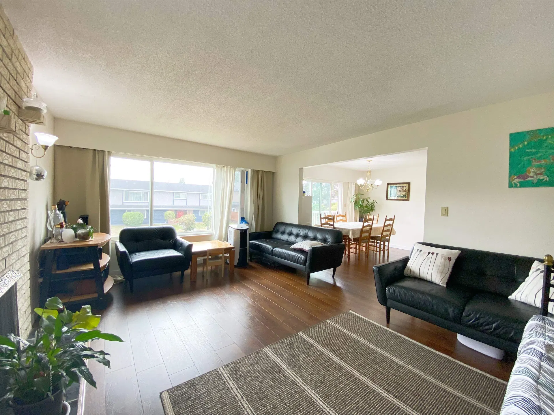 Photo 5 of 26 at 11251 Seaport Avenue