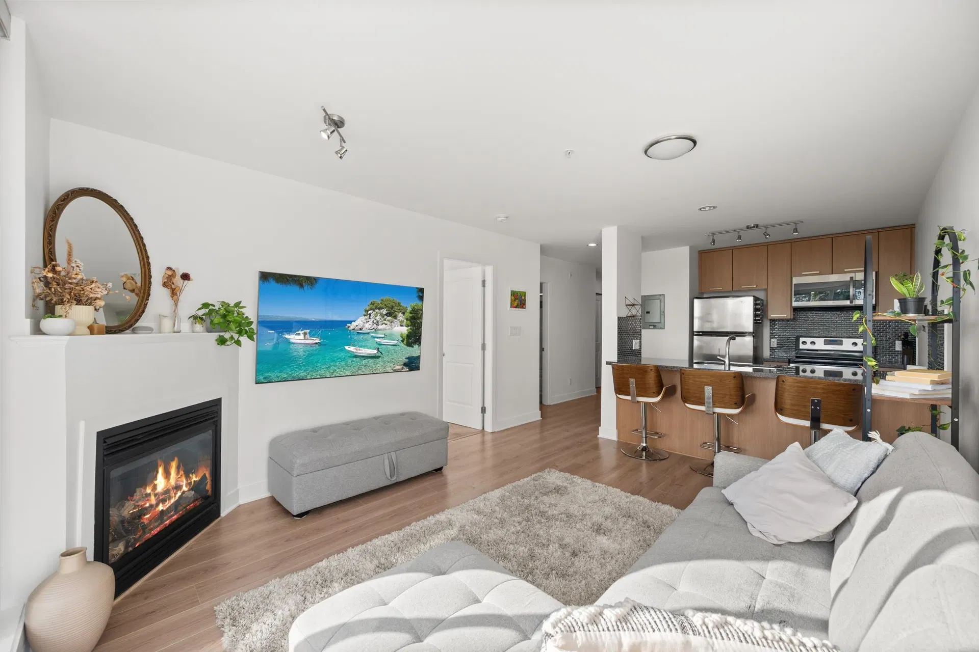 Photo 5 of 15 at #406 – 3255 Smith Avenue