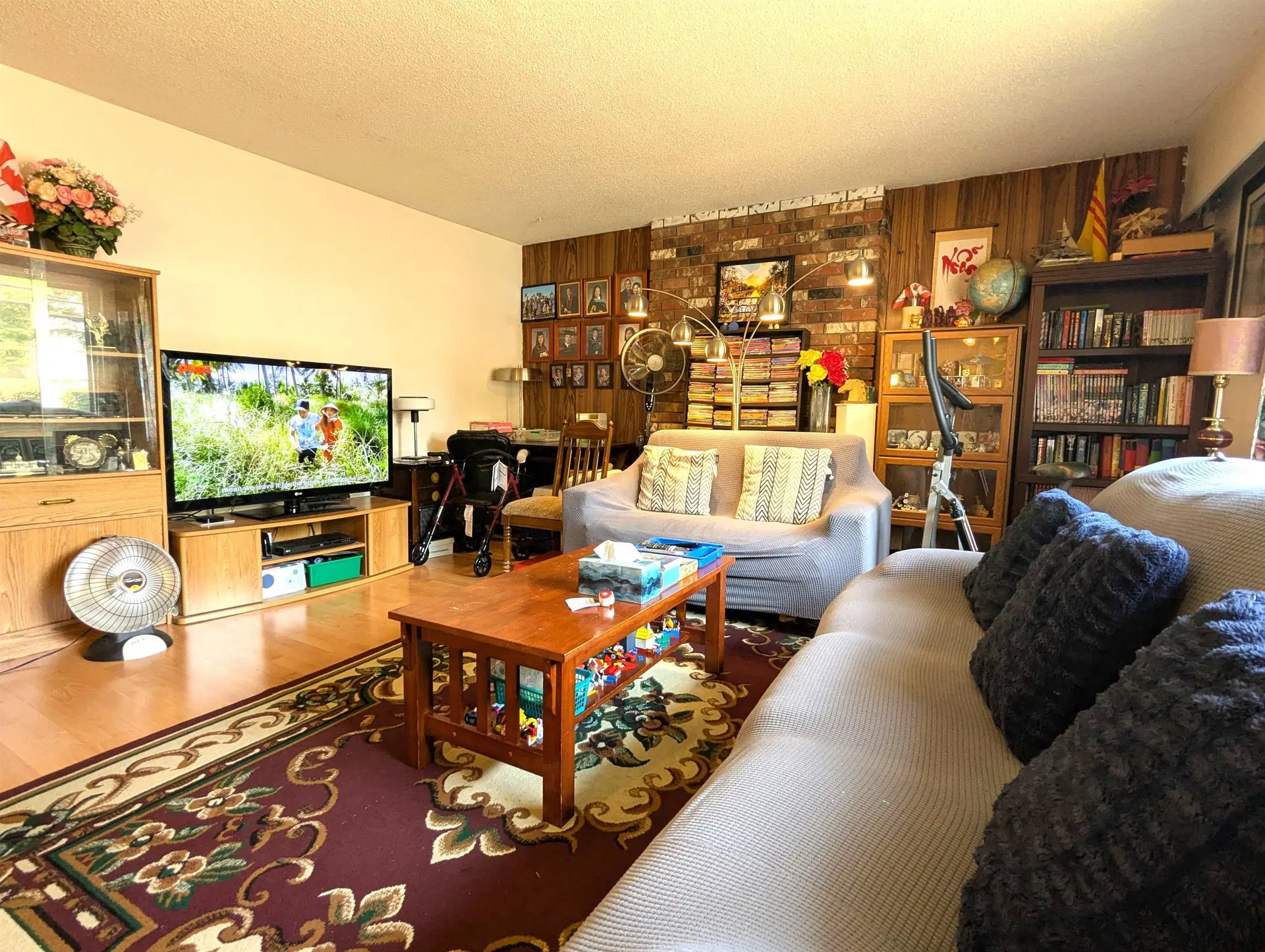 Photo 4 of 23 at 12770 102 Avenue
