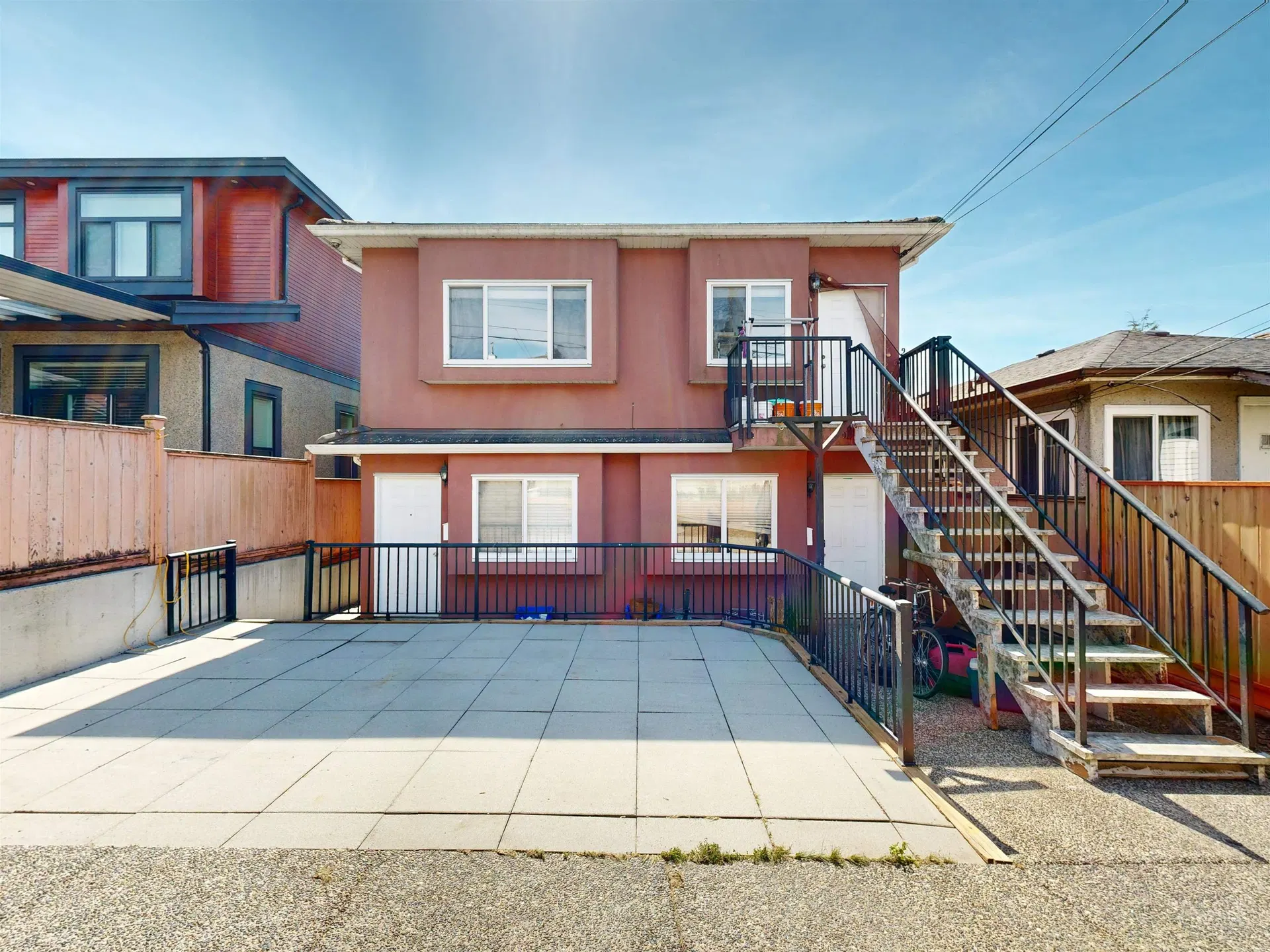 Photo 5 of 21 at 919 E 64th Avenue