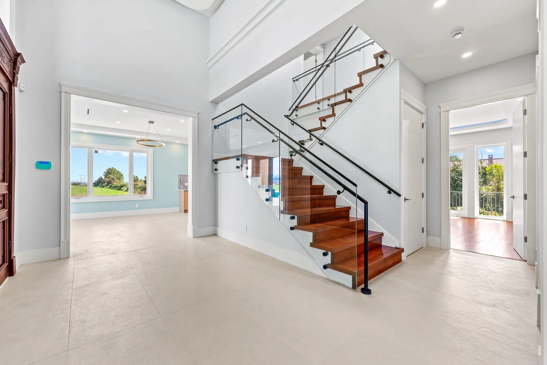 Photo 4 of 39 at 3240 No. 6 Road