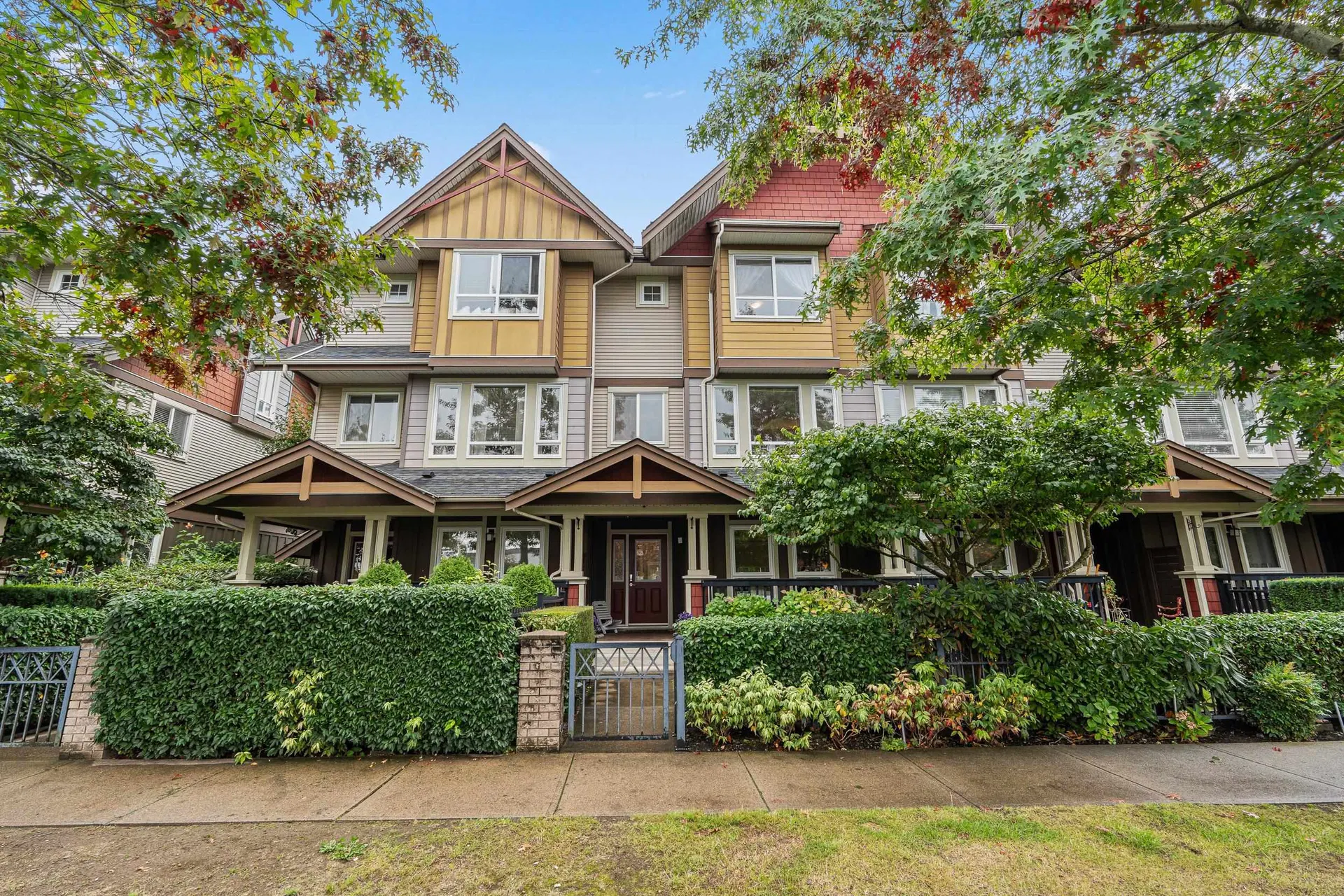 Photo 2 of 33 at #7 – 7088 191 Street