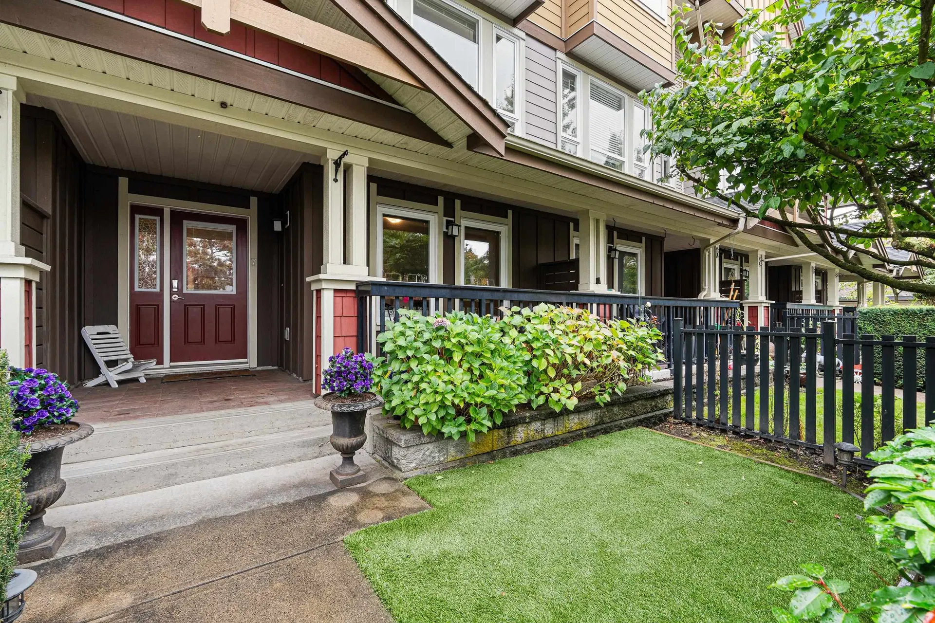 Photo 3 of 33 at #7 – 7088 191 Street
