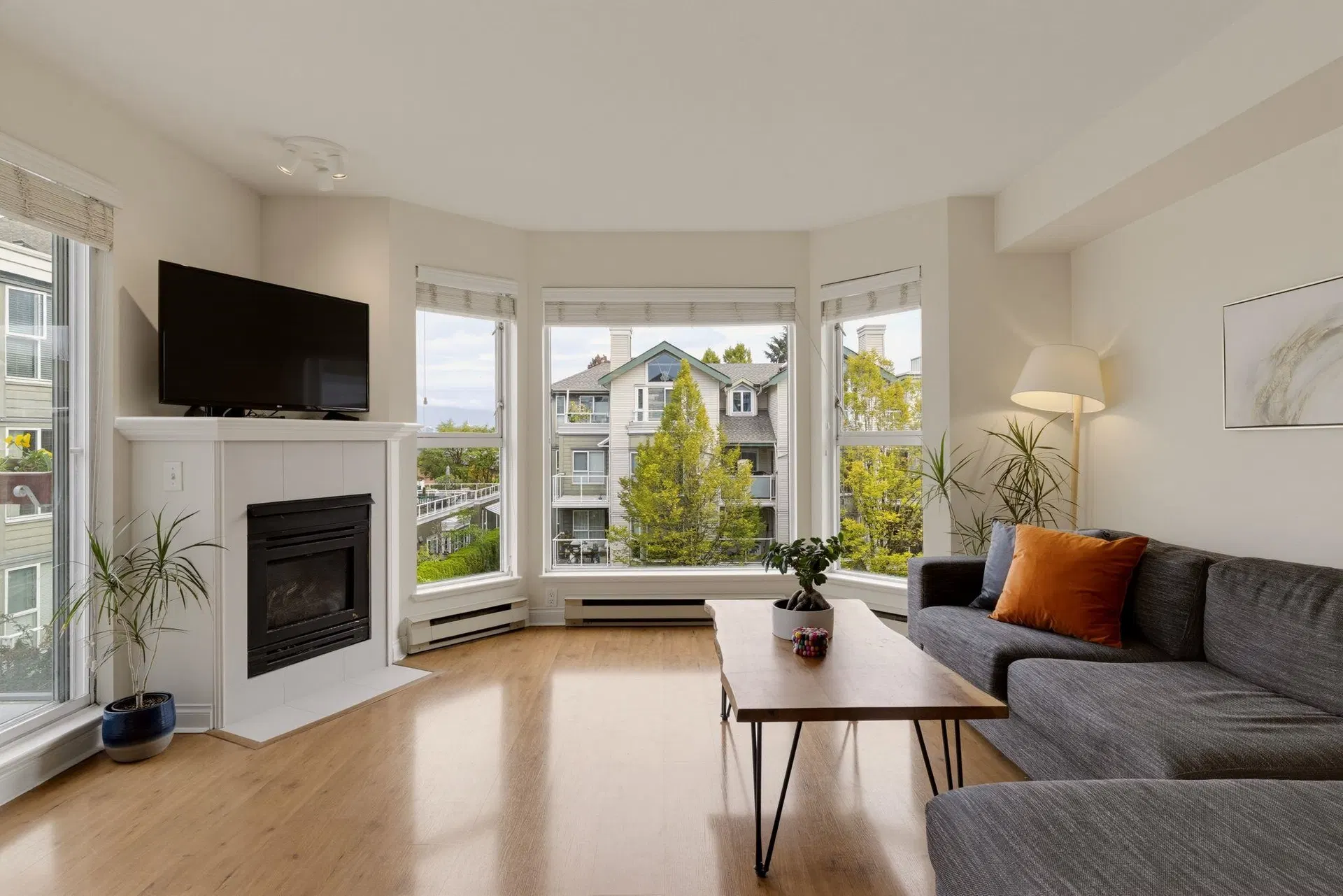 Photo 2 of 26 at #303 – 225 E 19th Avenue