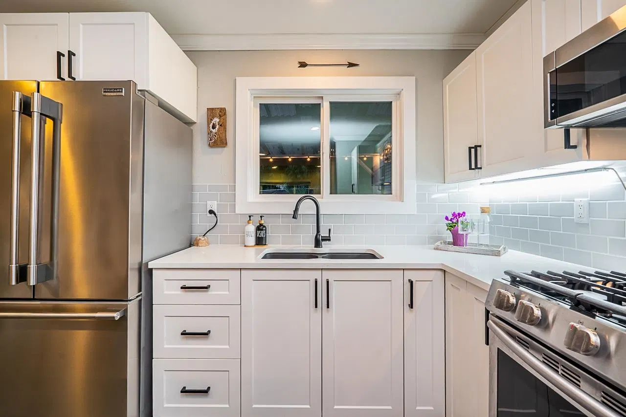 Photo 4 of 36 at 26554 33 Avenue
