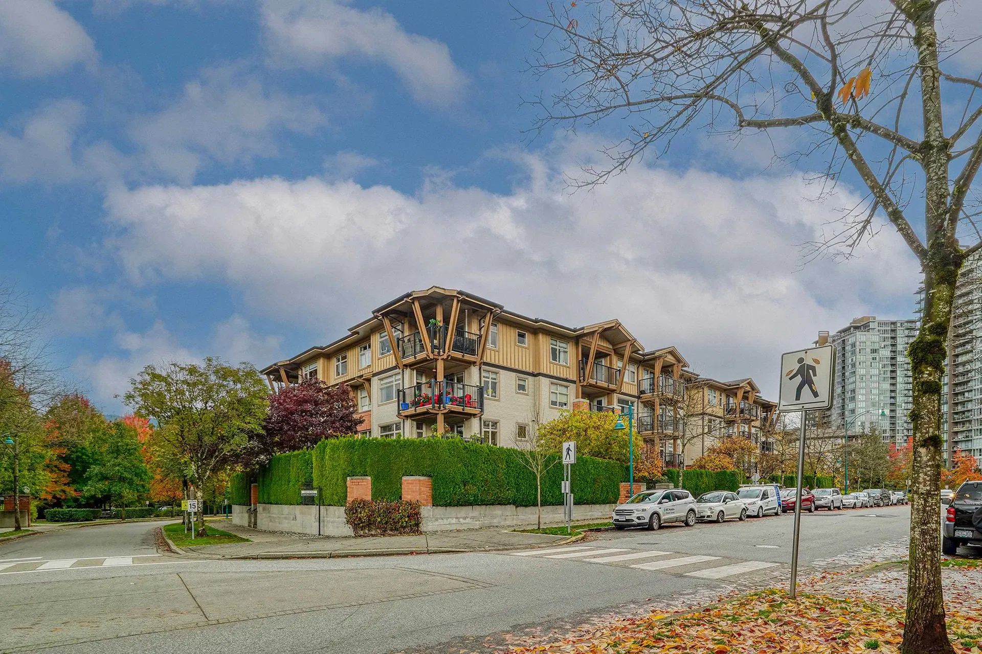 #403 – 500 Klahanie Drive