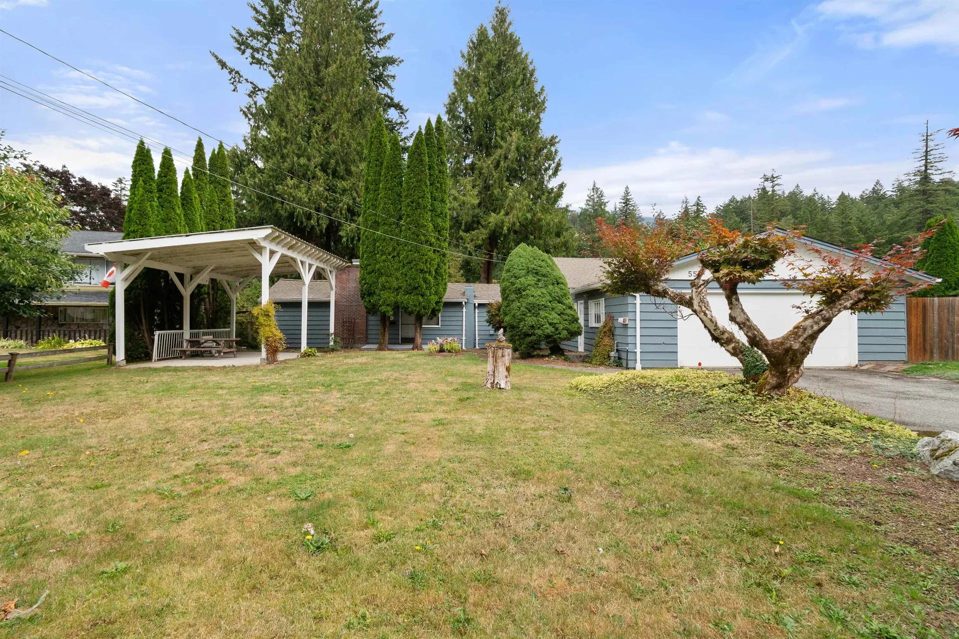 555 Glenaire Drive