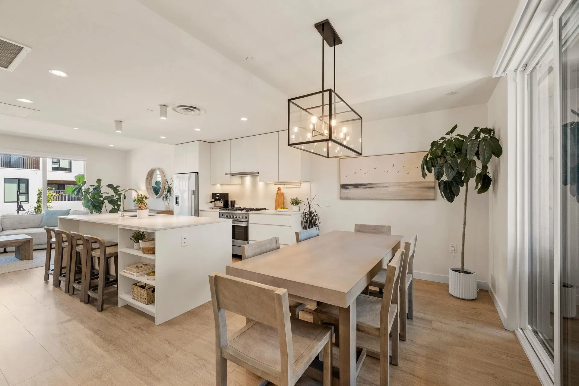 #35 – 6340 Market Avenue
