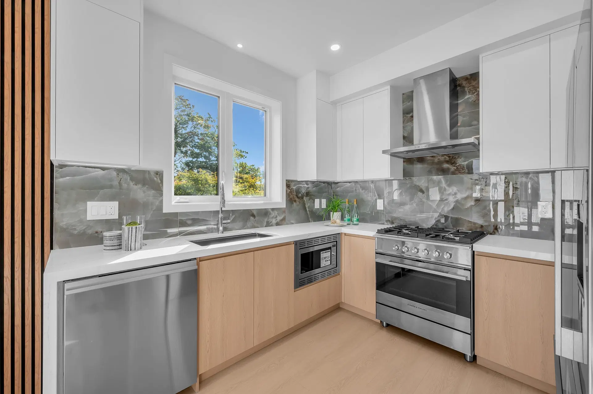 Photo 4 of 29 at #3 – 2893 Eton Street