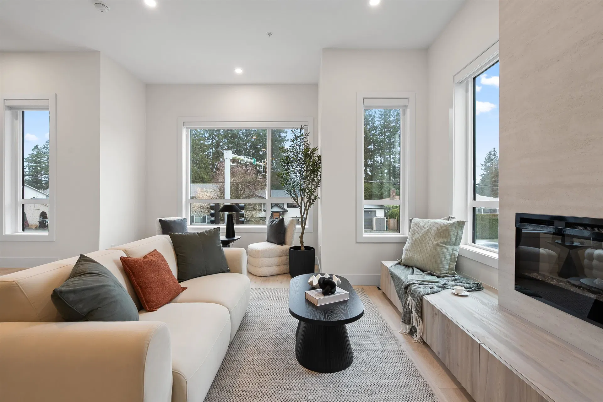 Photo 4 of 12 at #9 – 4558 208 Street
