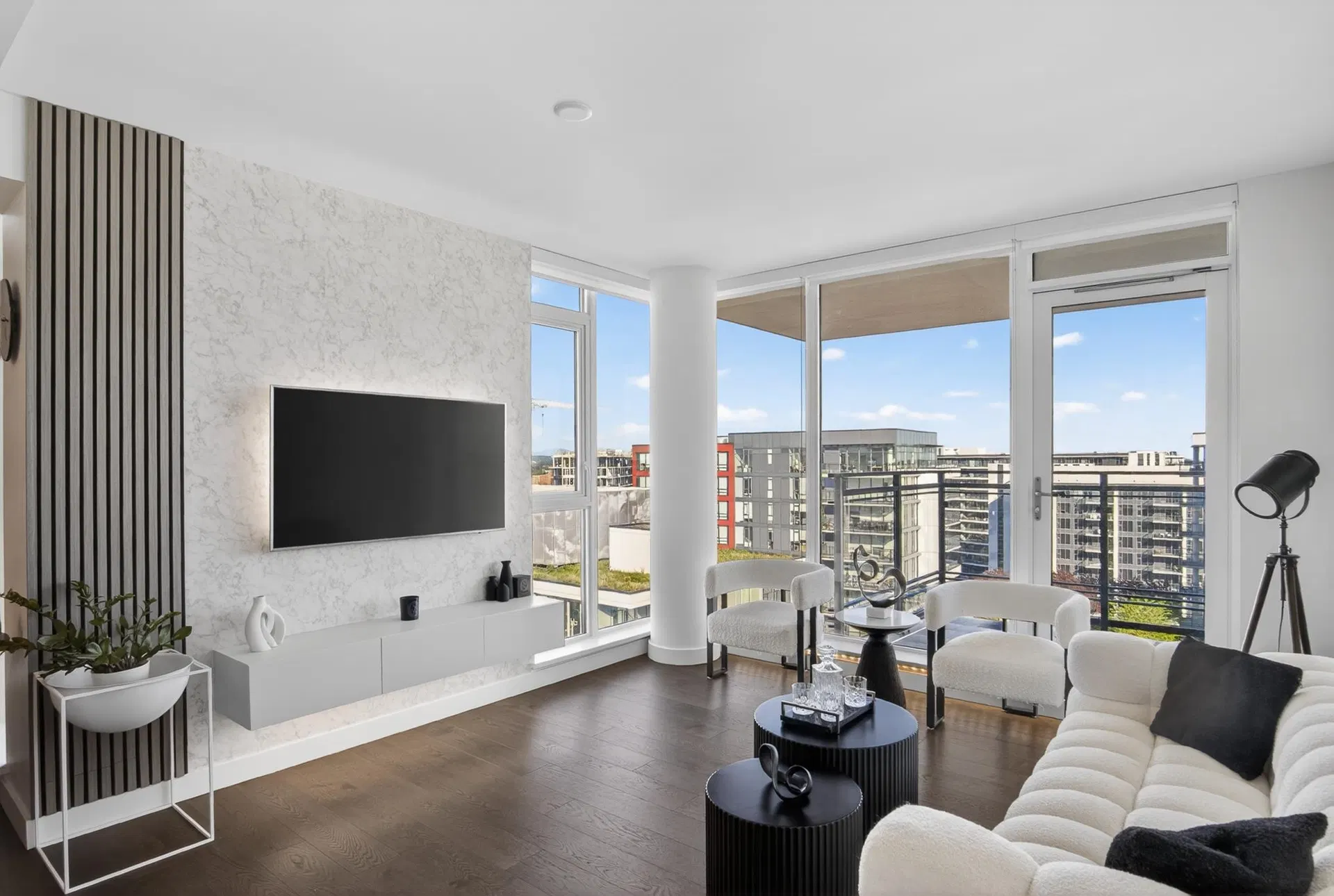 Photo 1 of 19 at #1700 – 3280 Corvette Way