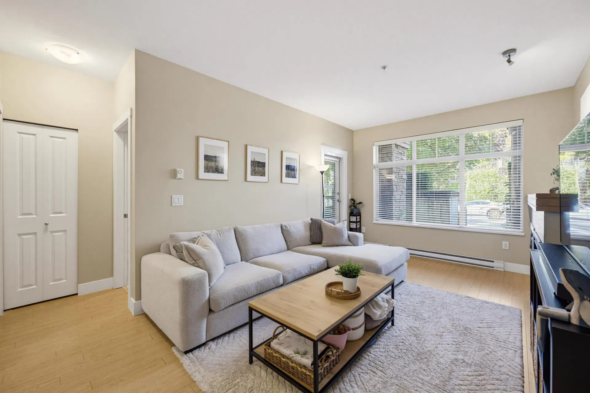 Photo 3 of 35 at #101 – 6500 194 Street