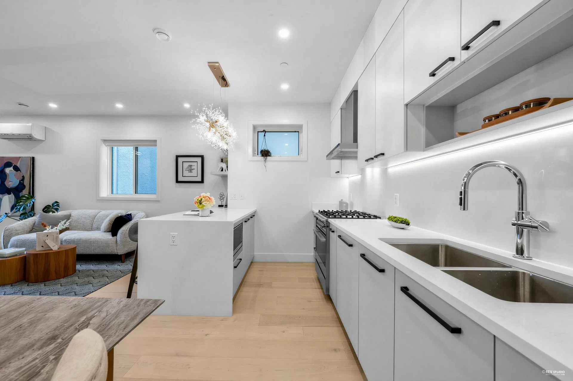 Photo 4 of 39 at 3172 W 26th Avenue