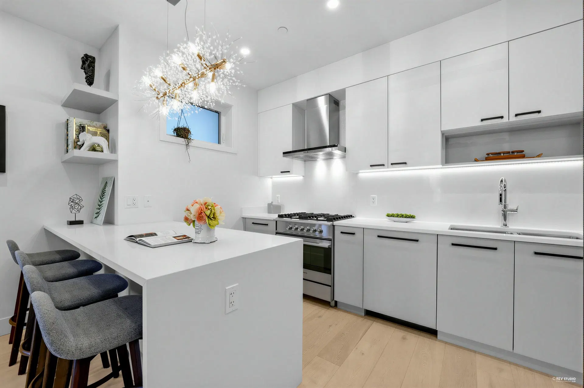Photo 5 of 39 at 3172 W 26th Avenue