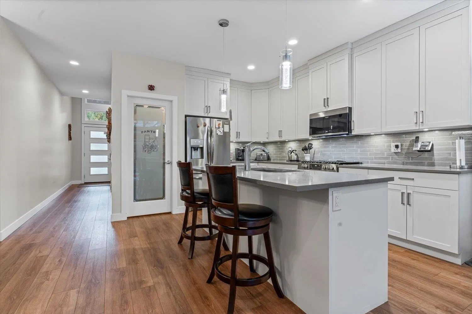 Photo 3 of 21 at #85 – 46110 Thomas Road