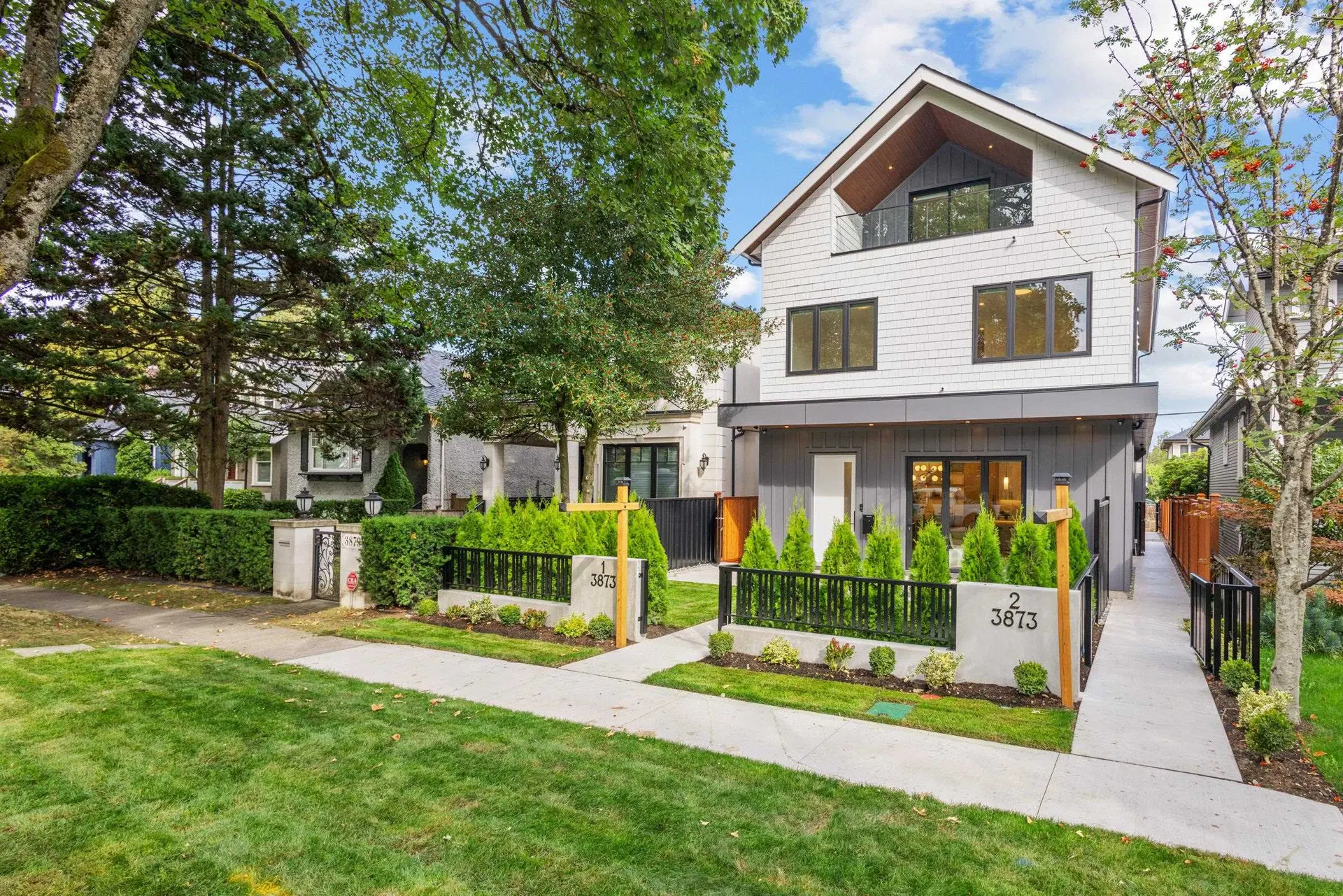 Photo 3 of 40 at #2 – 3873 W 22nd Avenue
