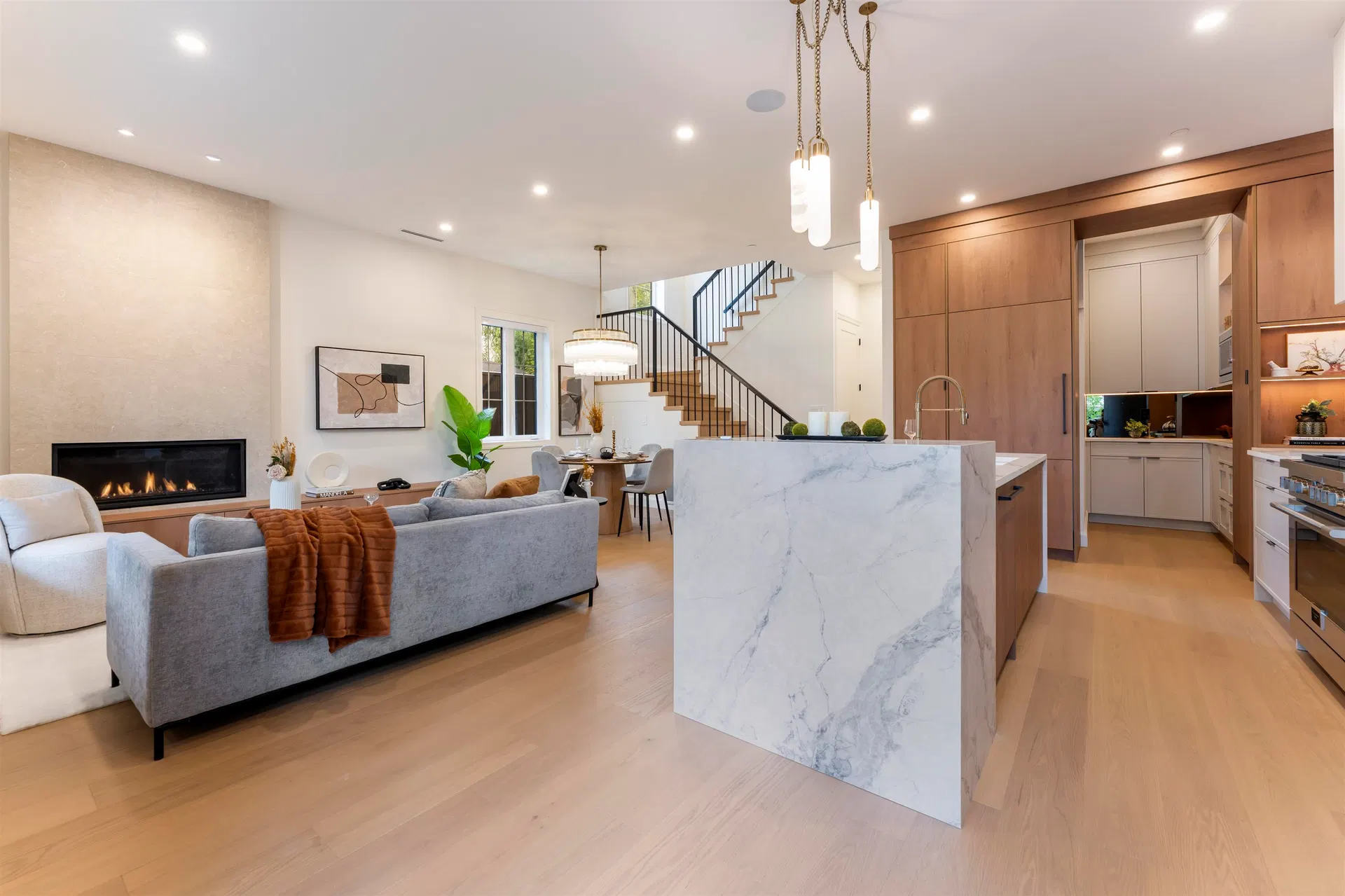 Photo 3 of 40 at #1 – 2256 Pender Street