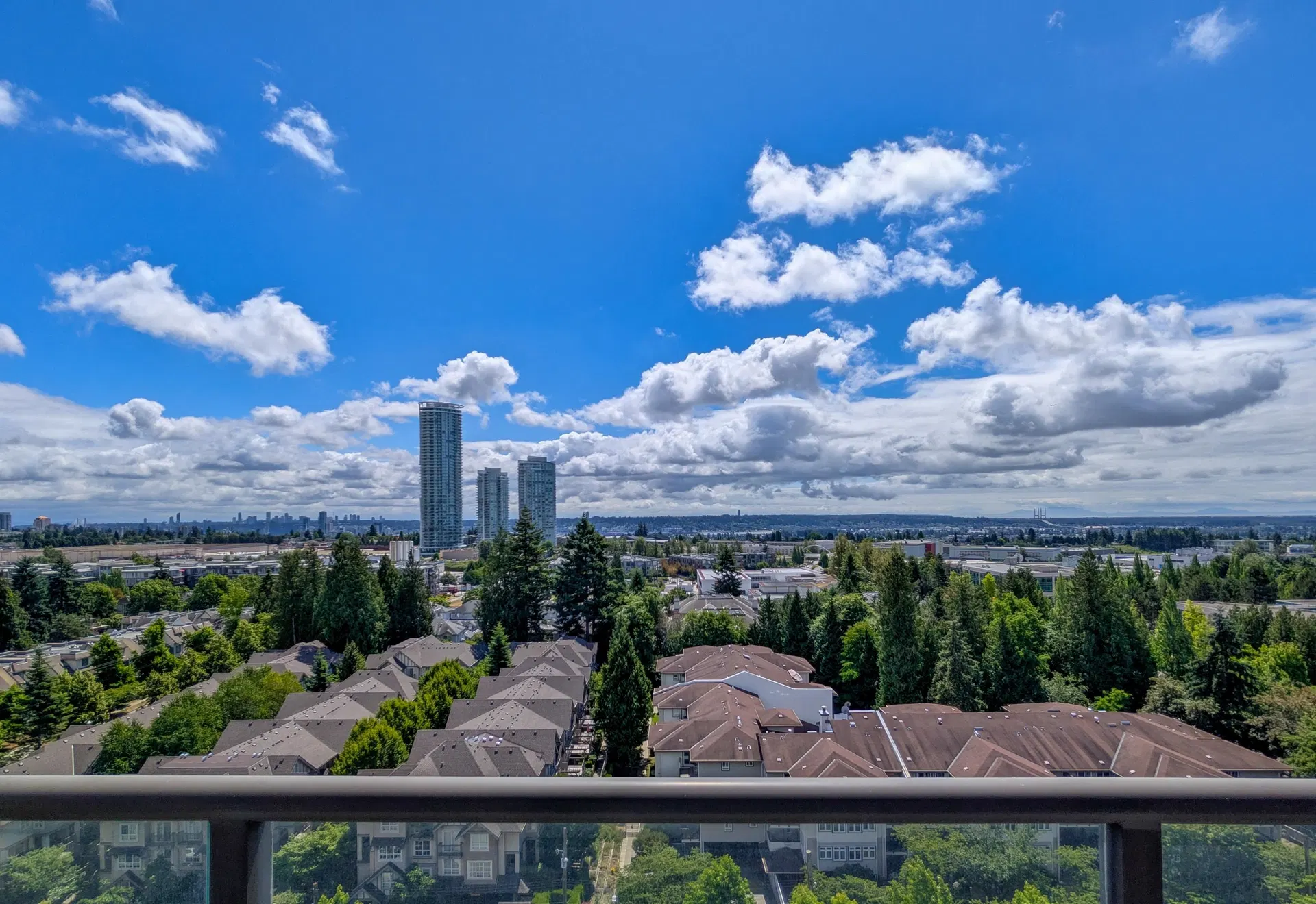 Photo 5 of 29 at #1707 – 7088 18th Avenue