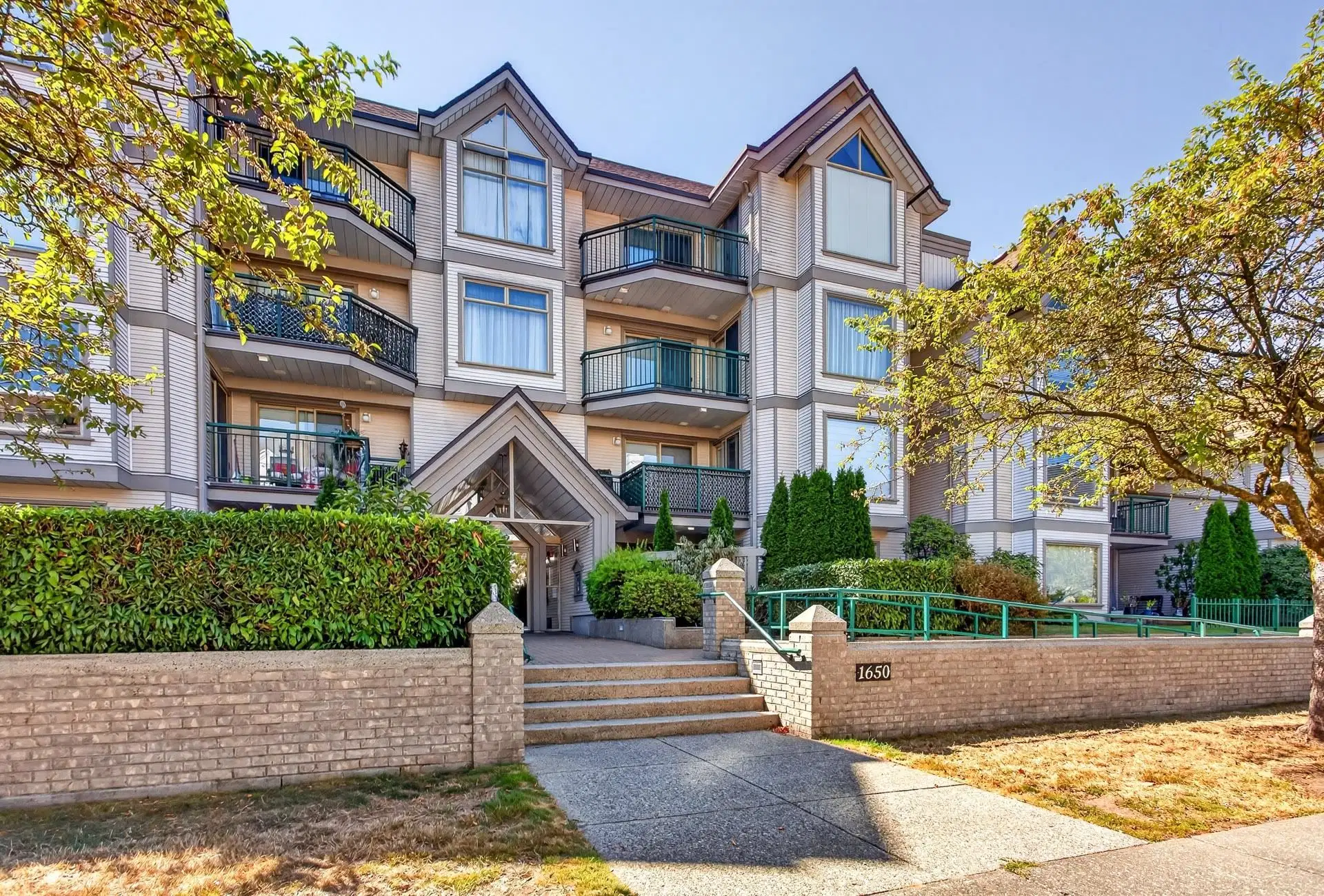 #306 – 1650 Grant Avenue