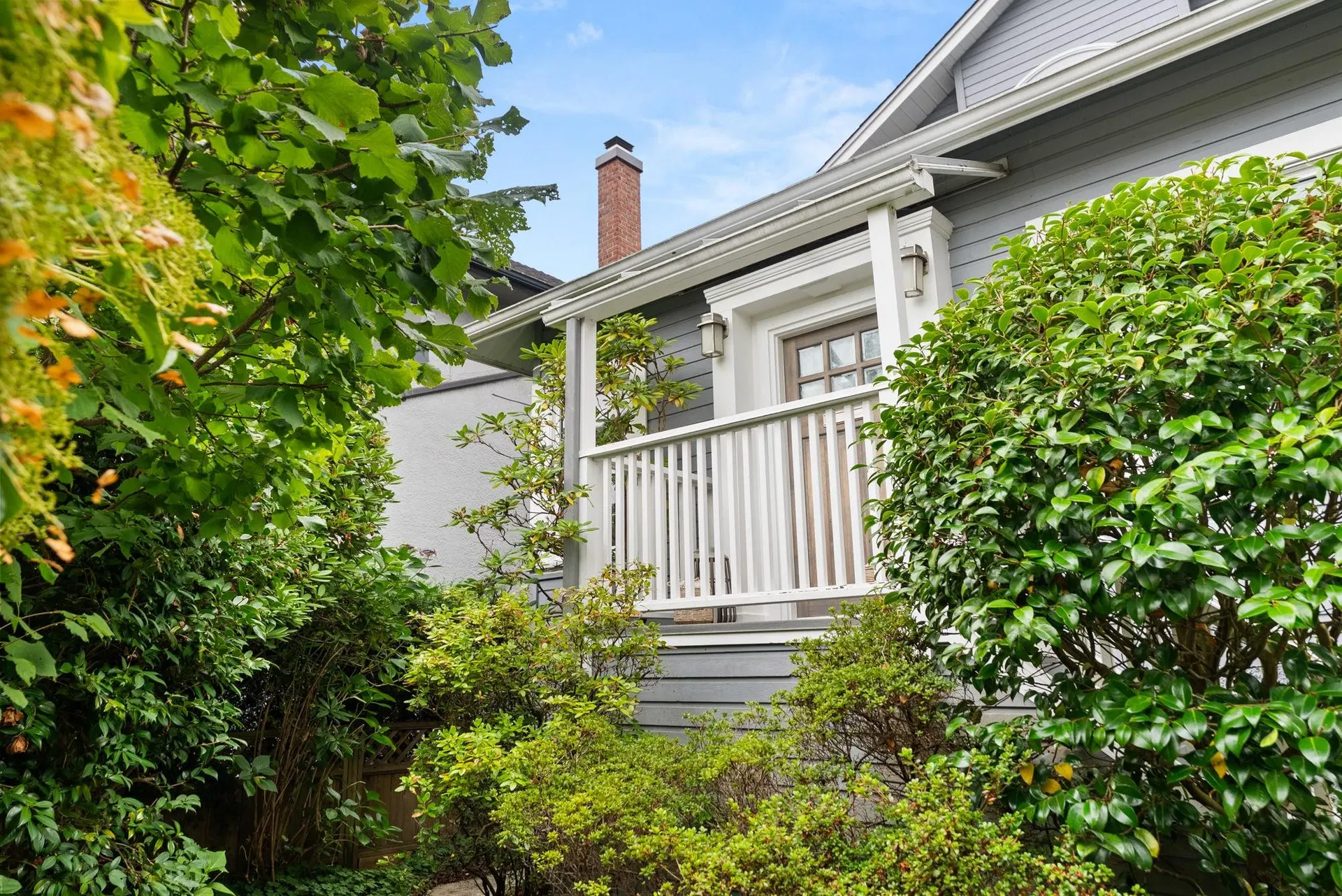 Photo 2 of 35 at 4468 W 14th Avenue