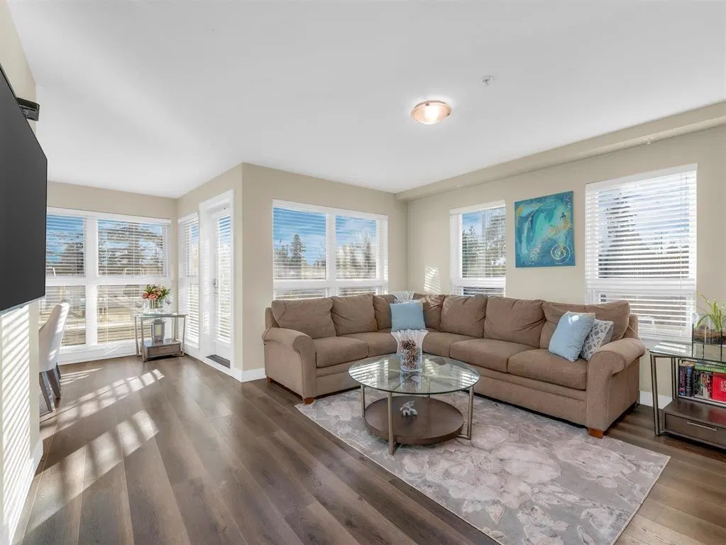 Photo 4 of 17 at #105 – 4815 55b Street