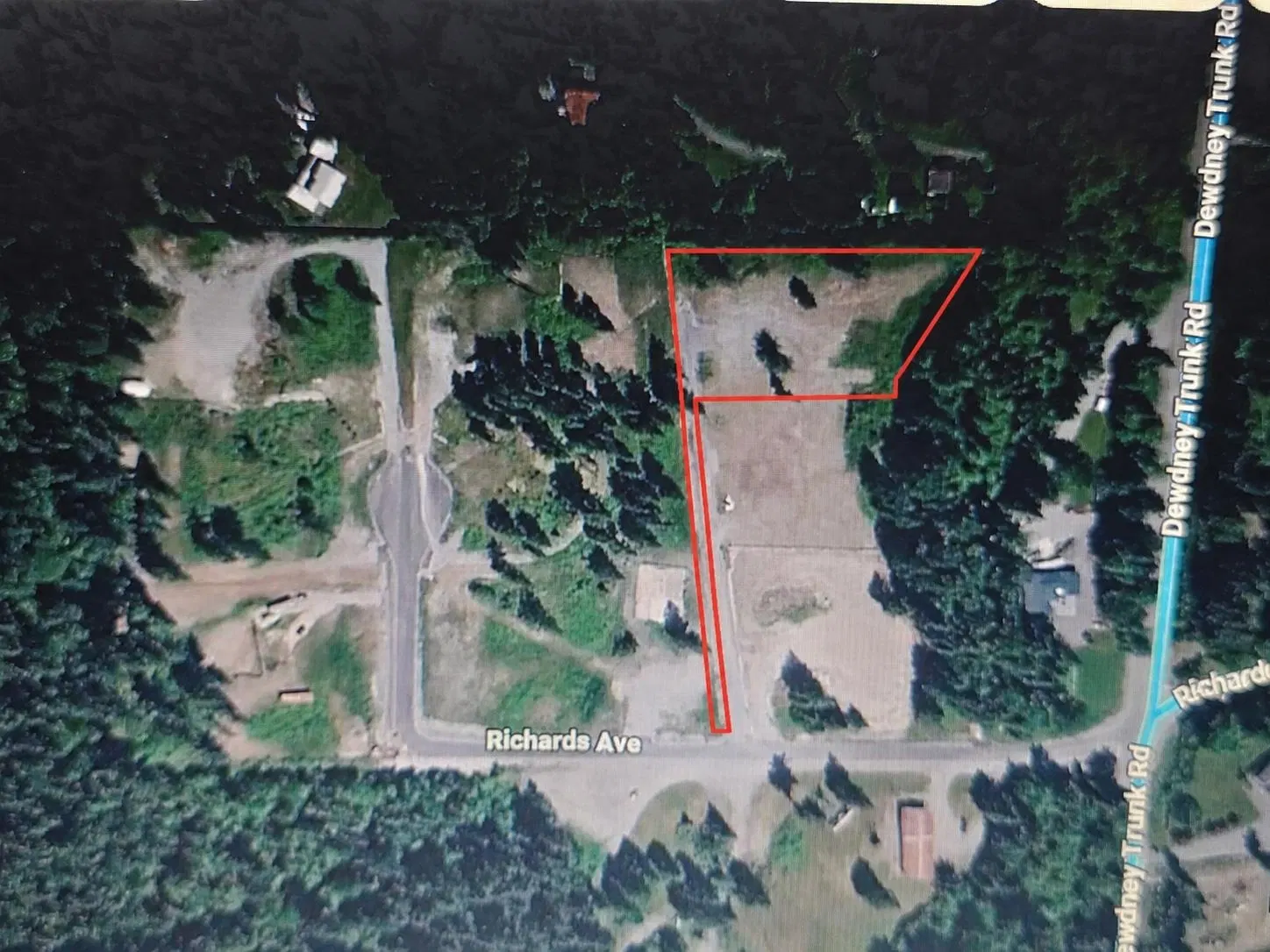 Photo 3 of 17 at 32201 Richards Avenue