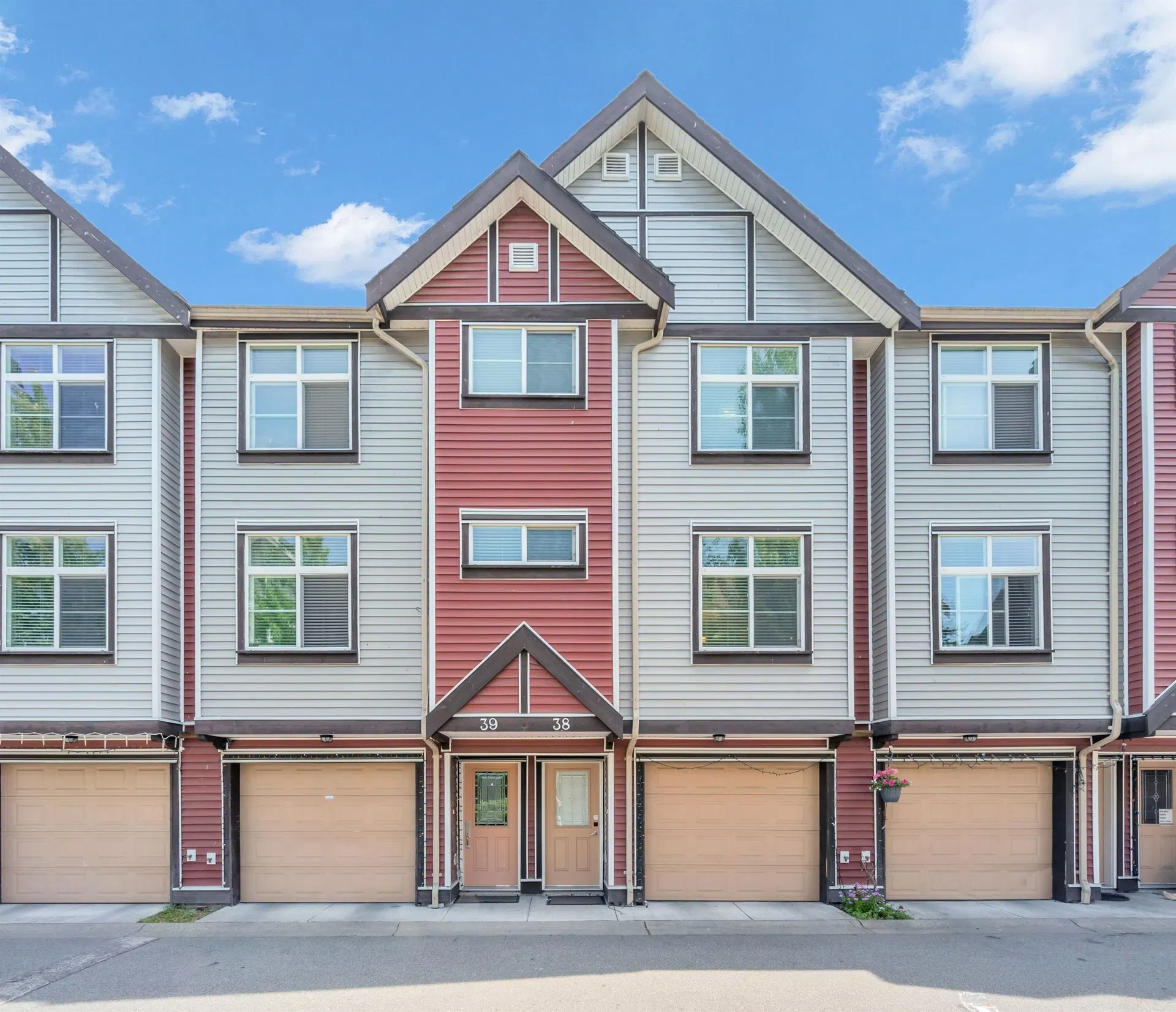Photo 2 of 33 at #38 – 9405 121 Street