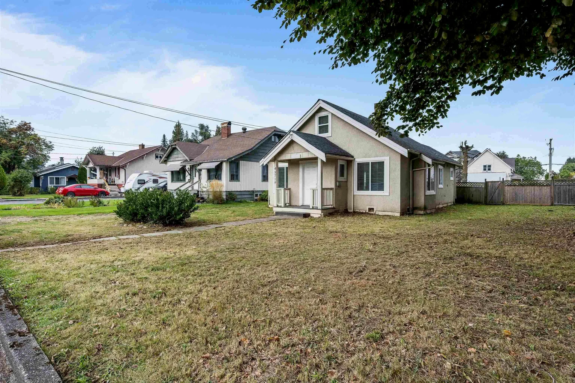 Photo 5 of 22 at 45719 Kipp Avenue