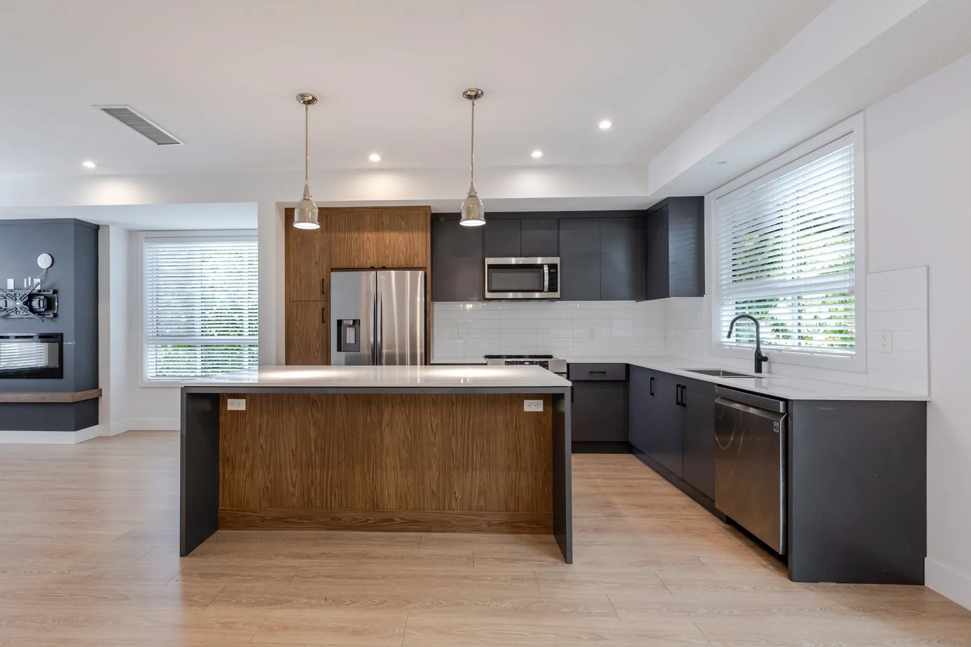 Photo 3 of 40 at #28 – 1502 Mccallum Road