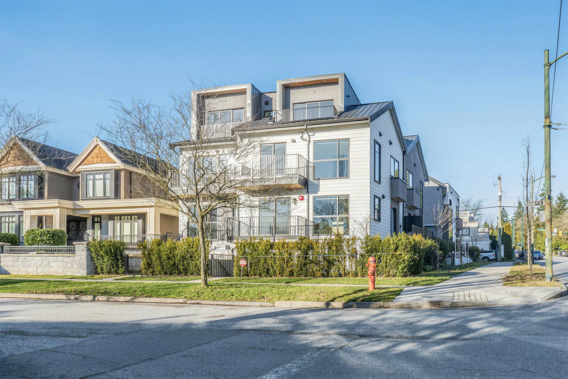 Photo 1 of 5 at 1007 W 58th Avenue