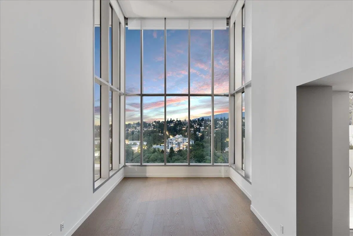Photo 3 of 40 at #2406 – 1500 Fern Street
