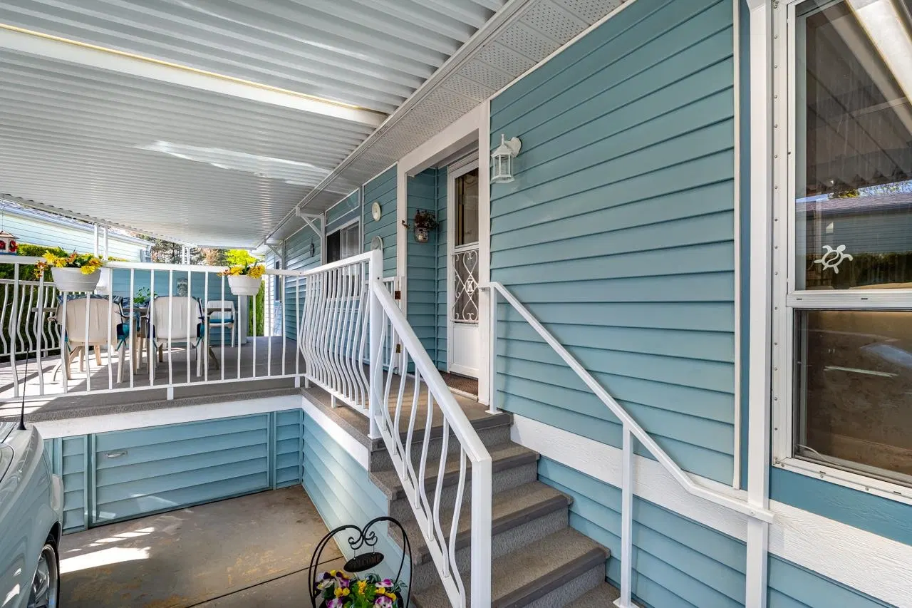Photo 2 of 39 at #20 – 145 King Edward Street