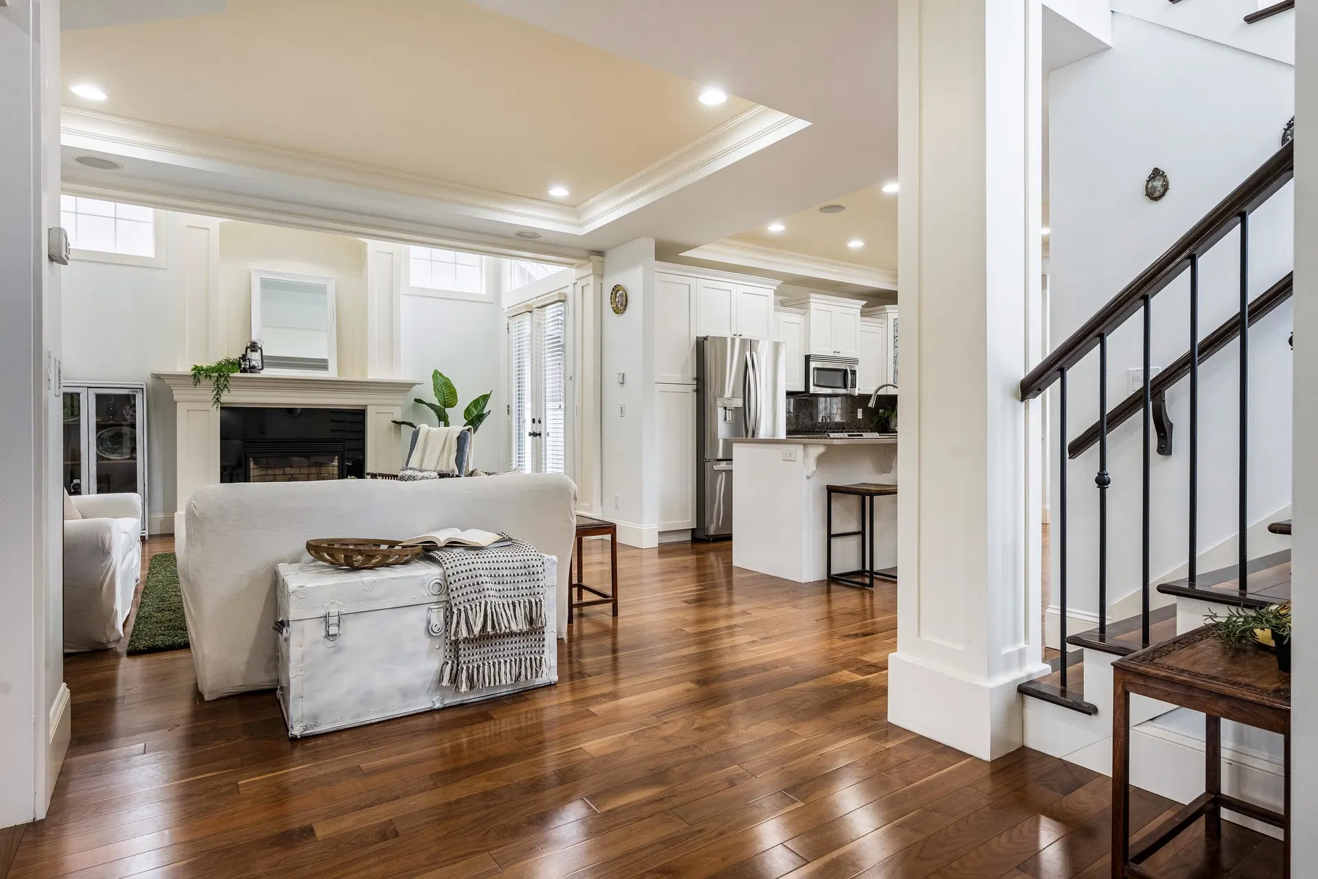 Photo 4 of 40 at 5853 Garrison Boulevard