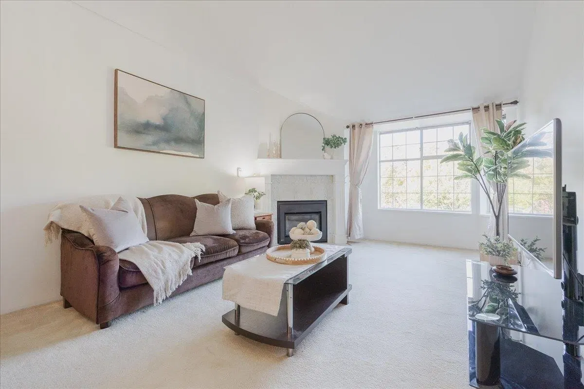 Photo 5 of 40 at #214 – 11578 225 Street