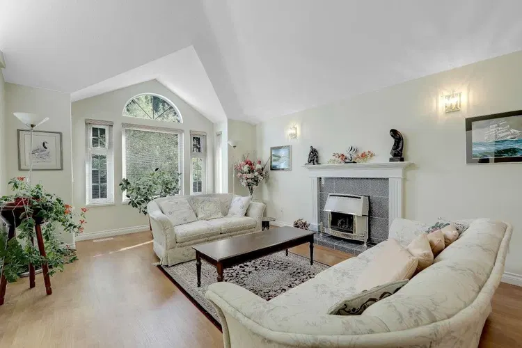 Photo 2 of 40 at 9433 164 Street