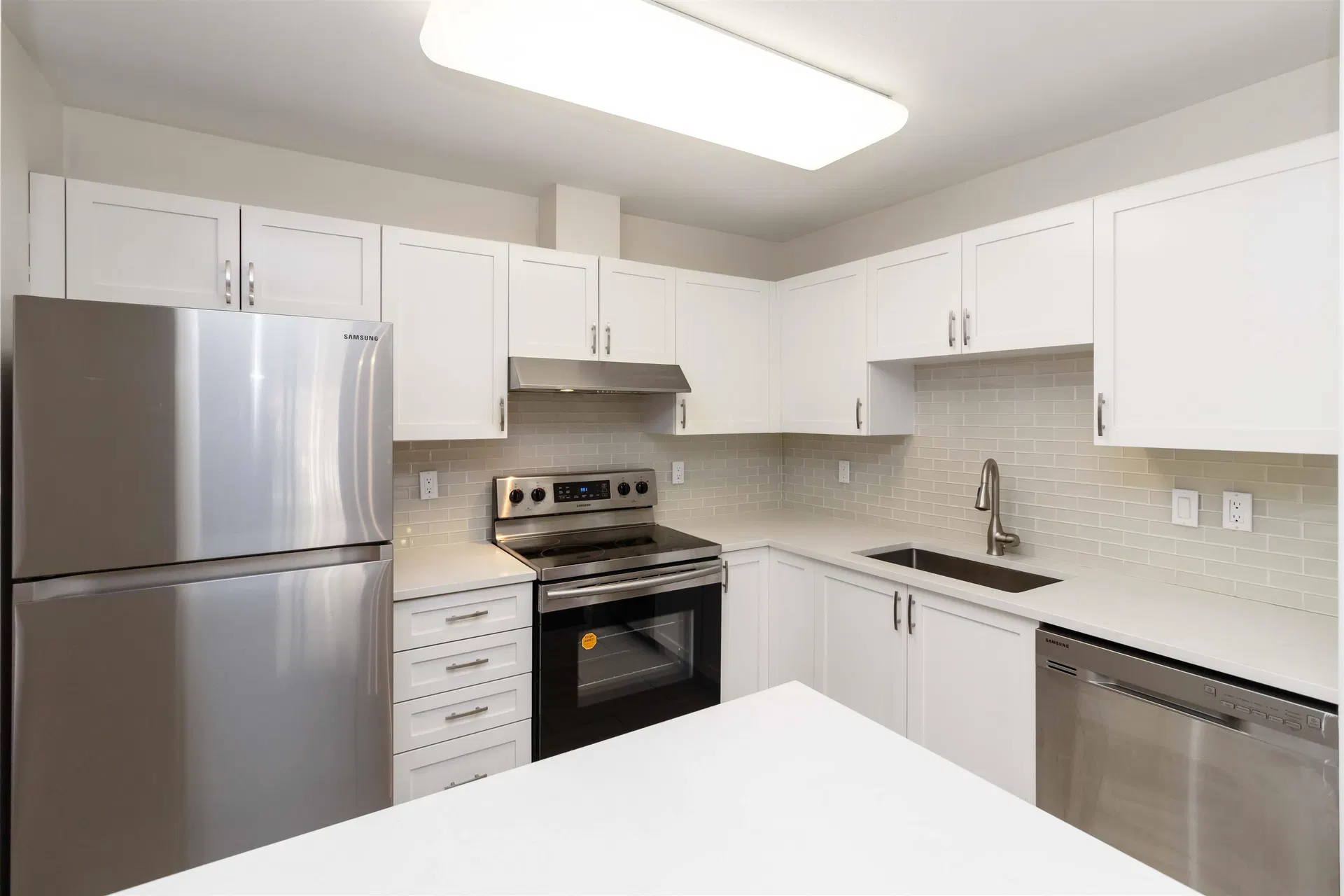 Photo 1 of 30 at #402 – 1128 Sixth Avenue