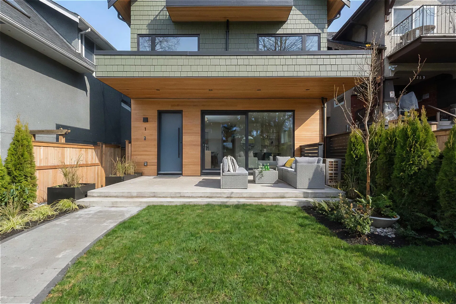 Photo 2 of 38 at #1 – 2755 W 11th Avenue