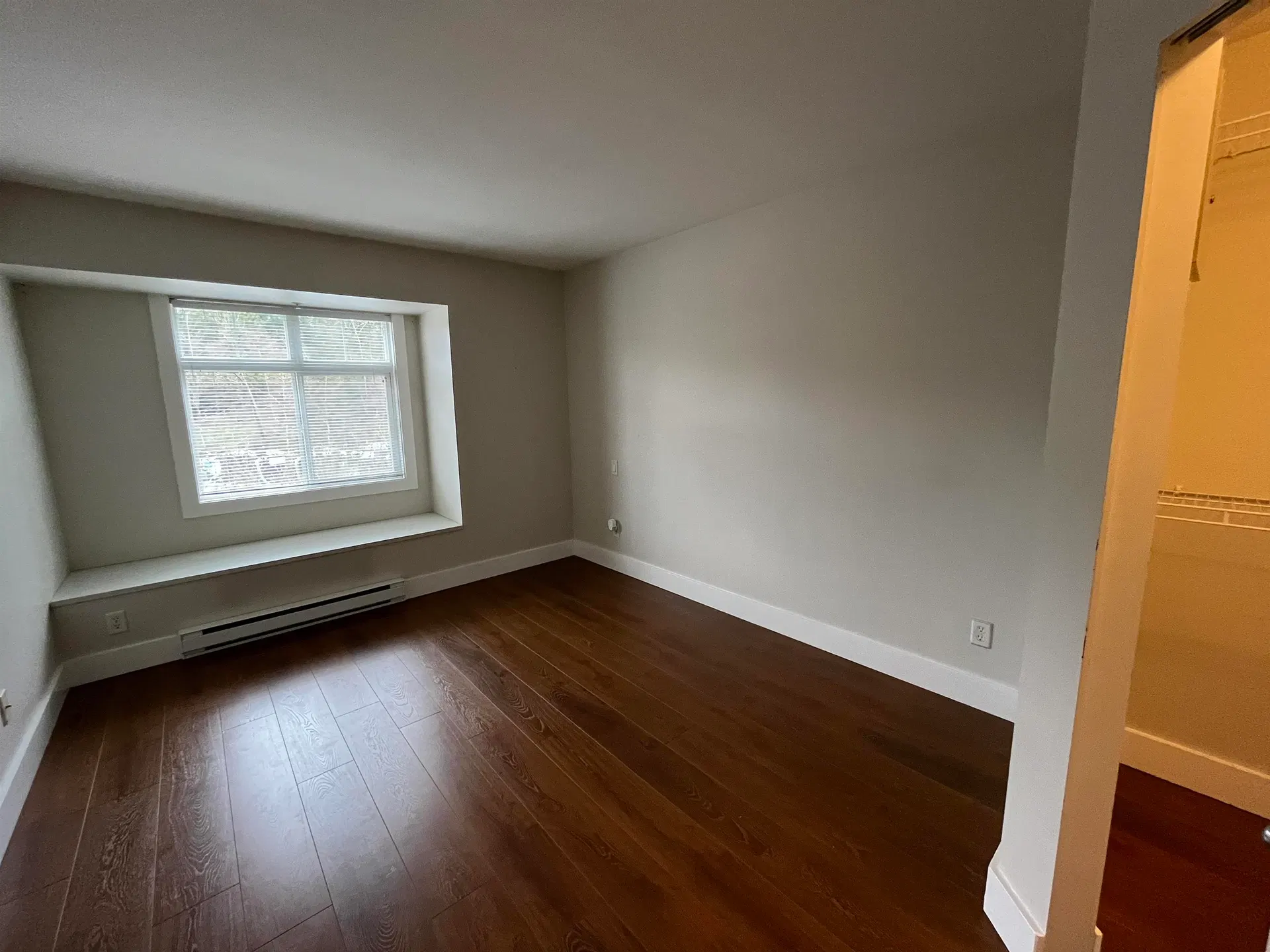 Photo 5 of 18 at #48 – 7428 Southwynde Avenue