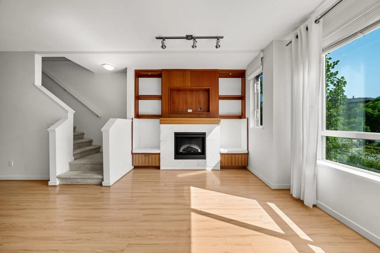 Photo 2 of 31 at #3 – 301 Klahanie Drive