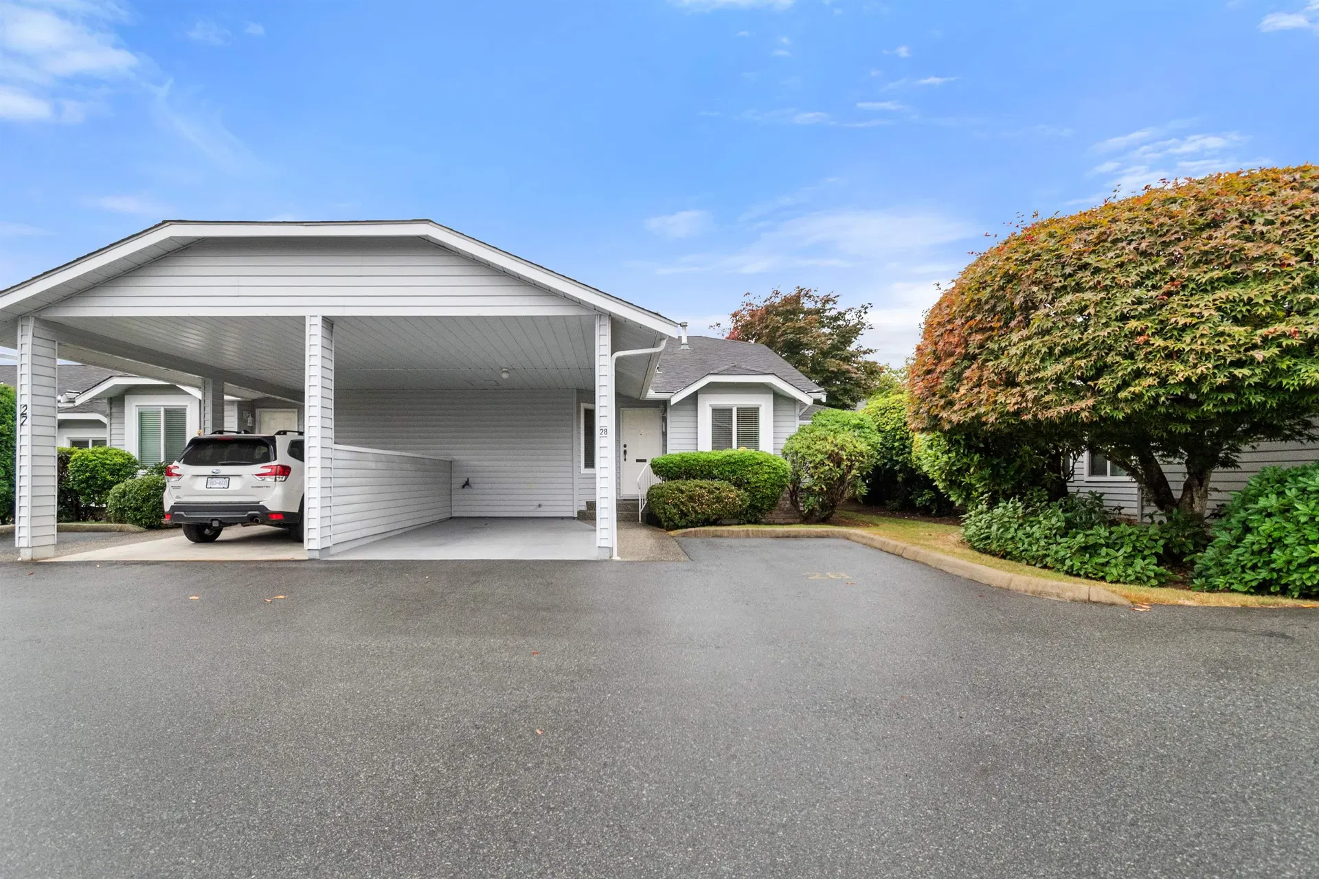 Photo 3 of 36 at #28 – 2989 Trafalgar Street