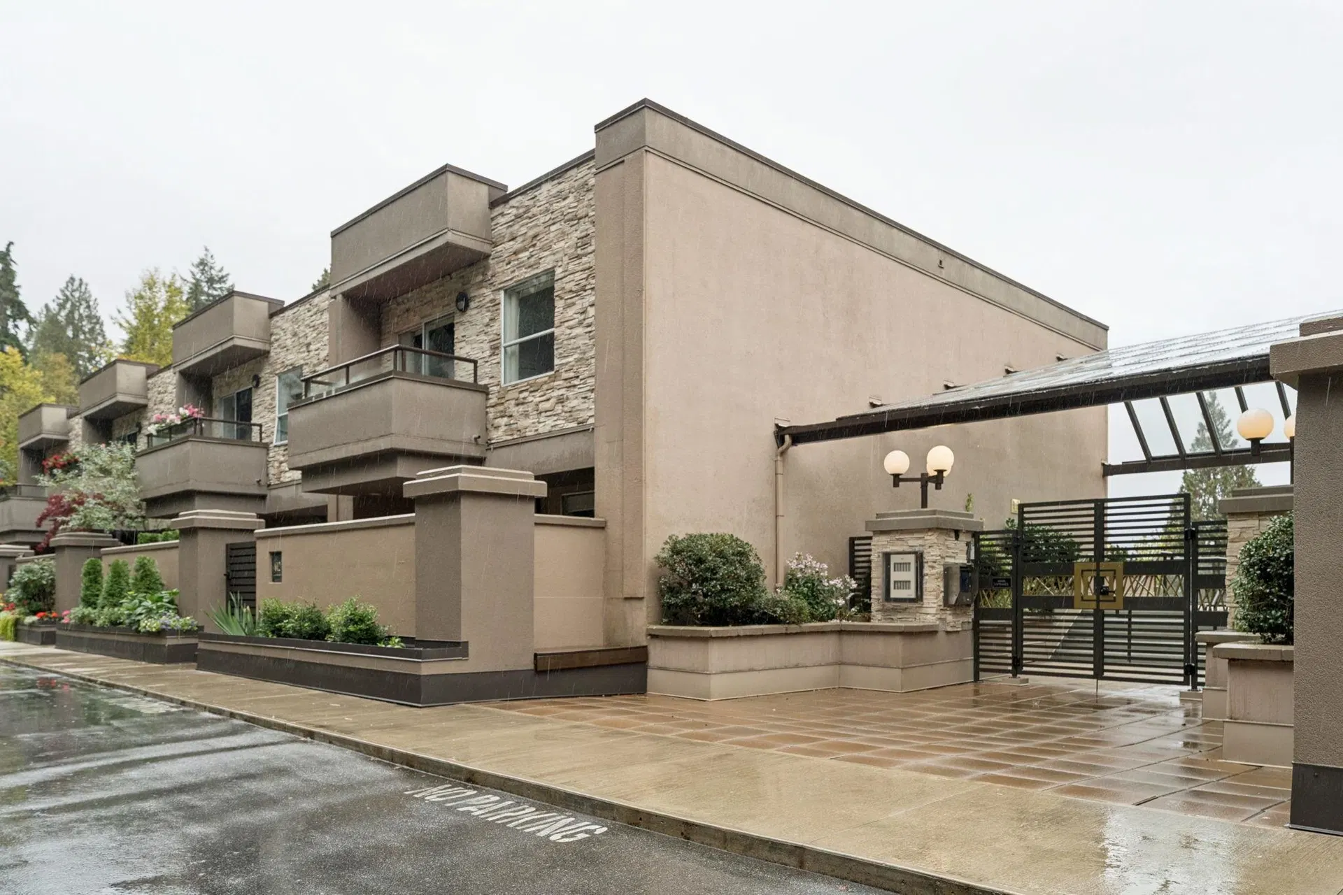 Photo 2 of 38 at #602 – 1500 Ostler Court