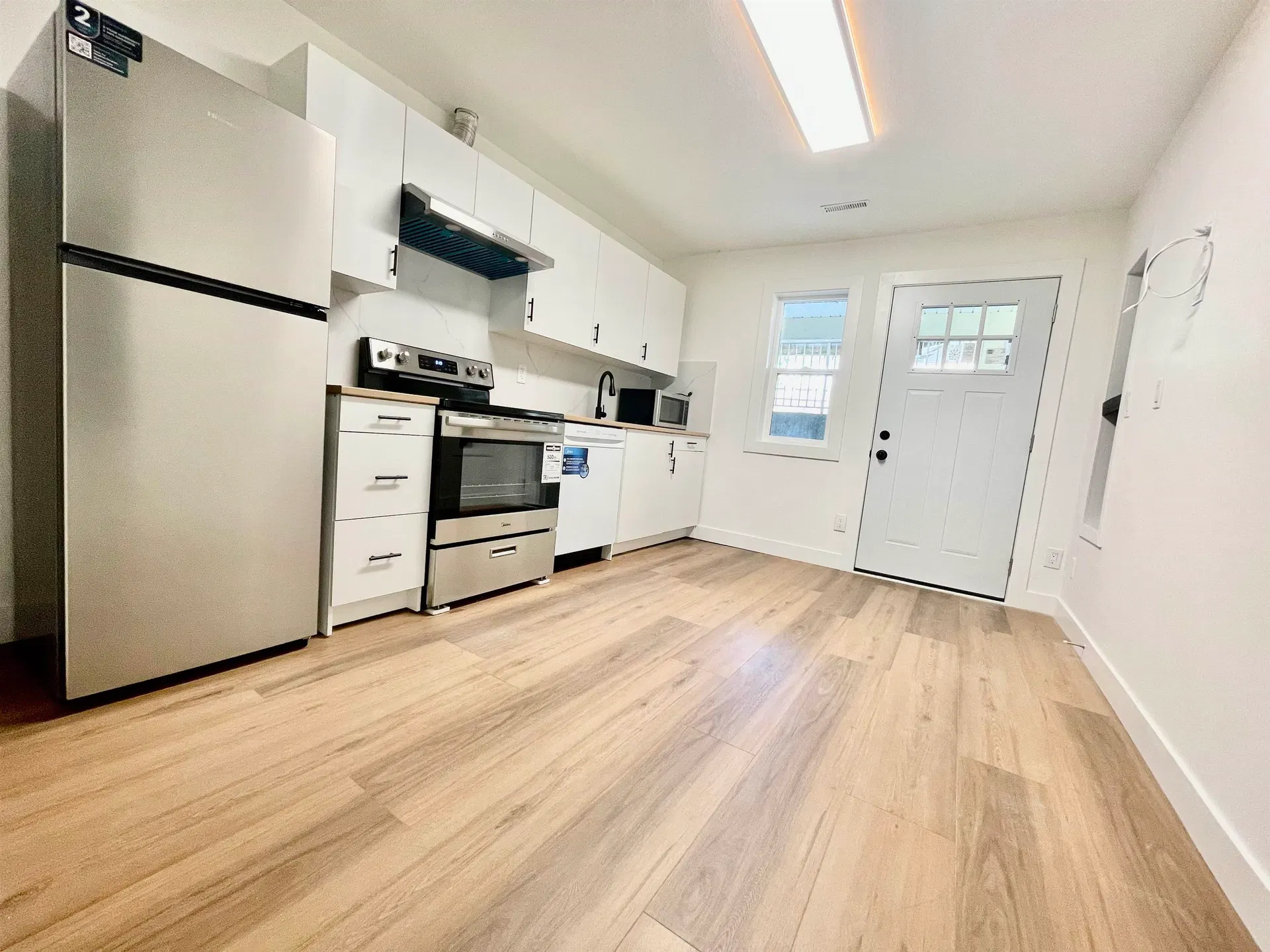 Photo 1 of 10 at lower level – 1695x 84 Avenue