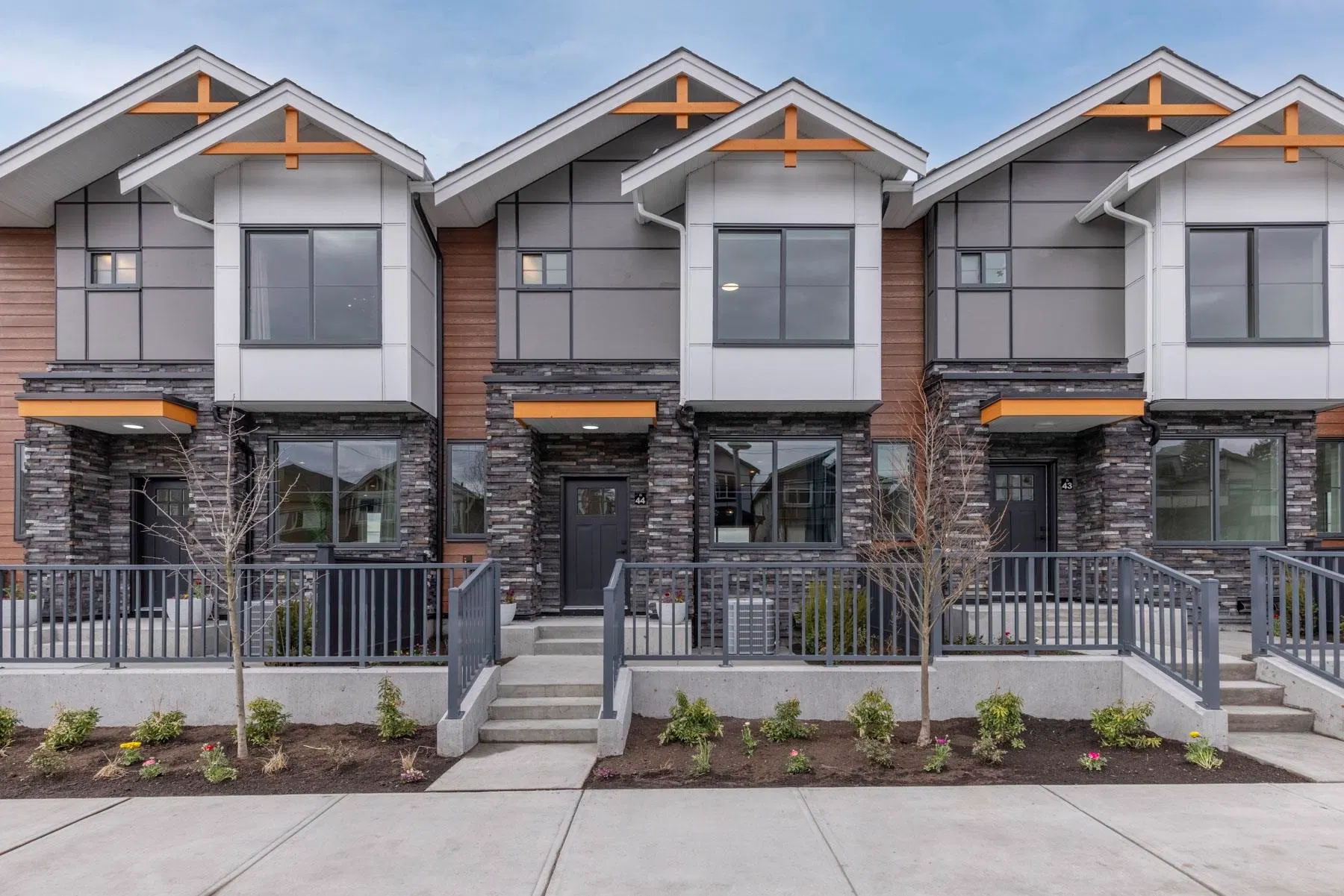 #7 – 6035 141 Street