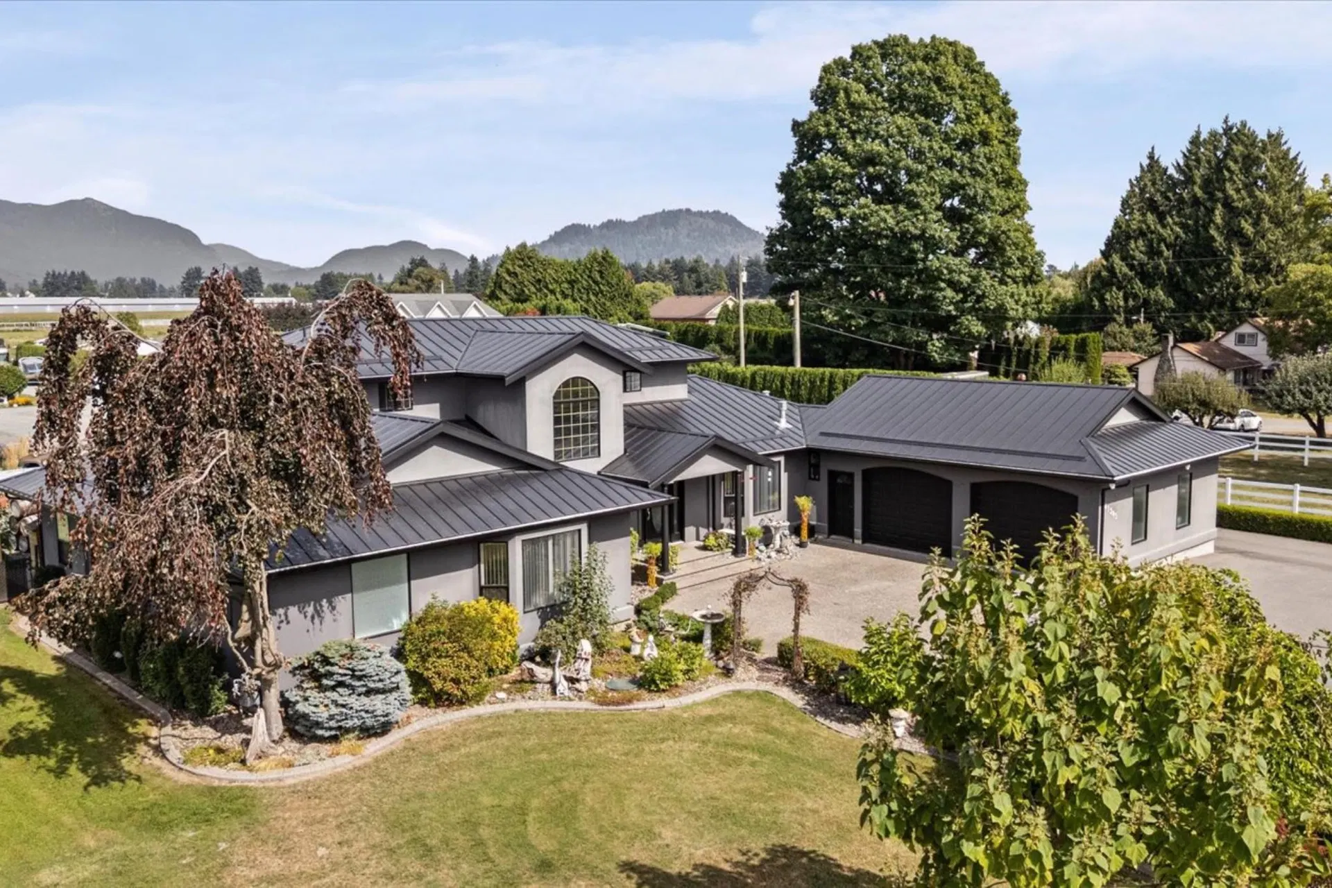 Photo 2 of 40 at 41385 South Sumas Road