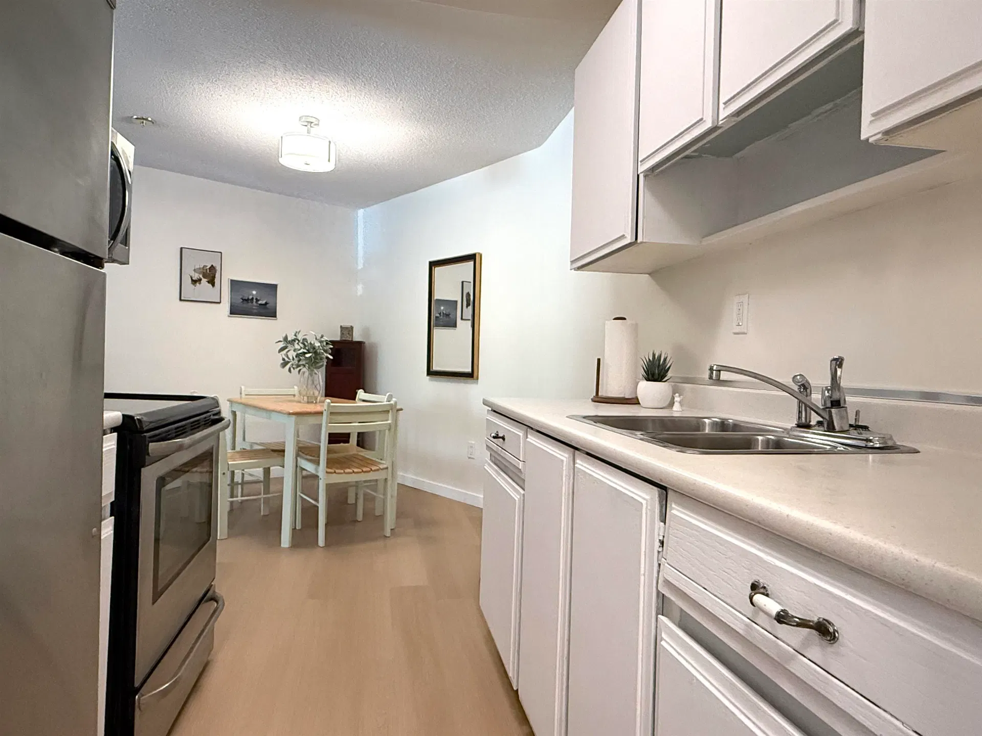 Photo 2 of 36 at #218 – 15020 North Bluff Road