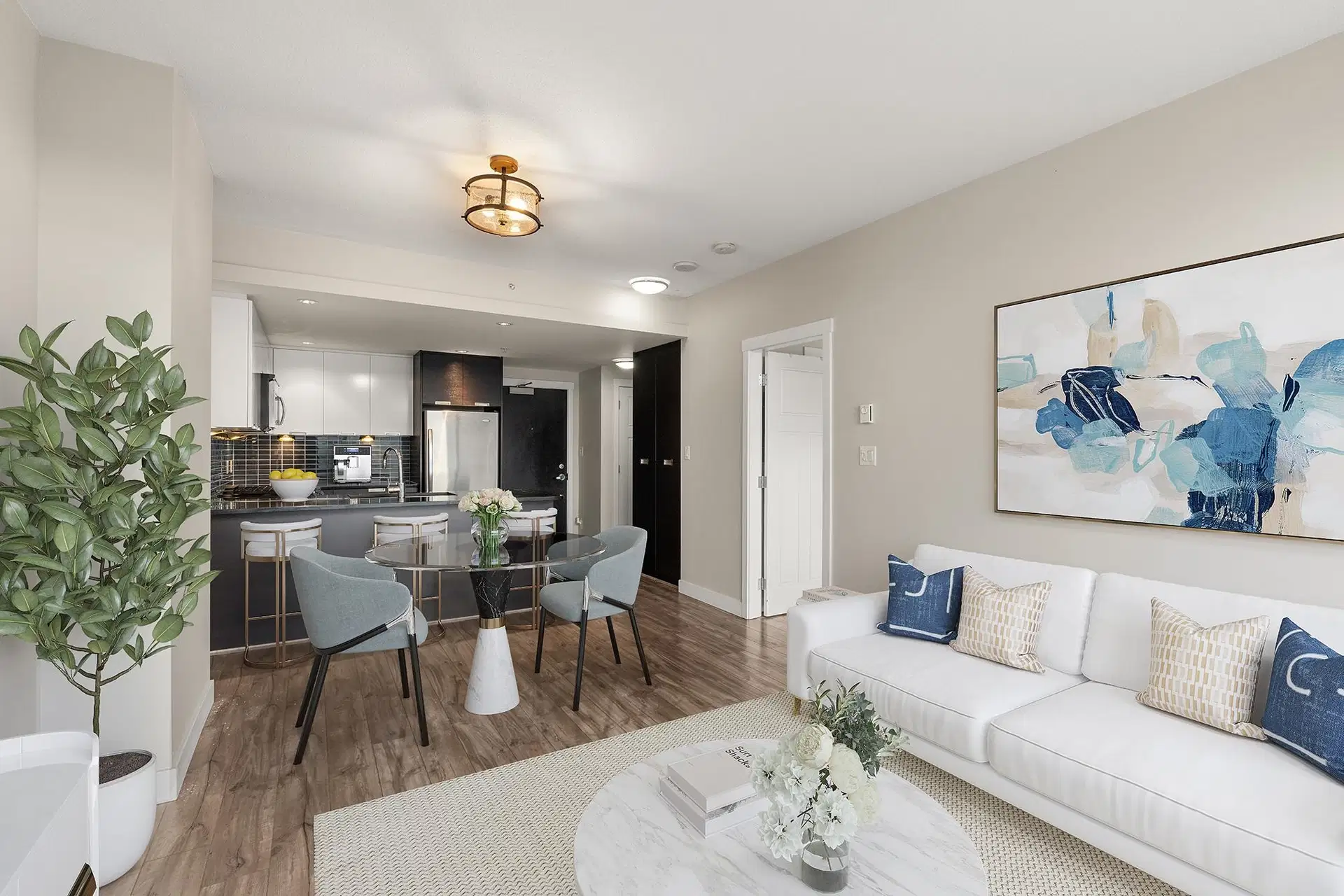 #802 – 2968 Glen Drive