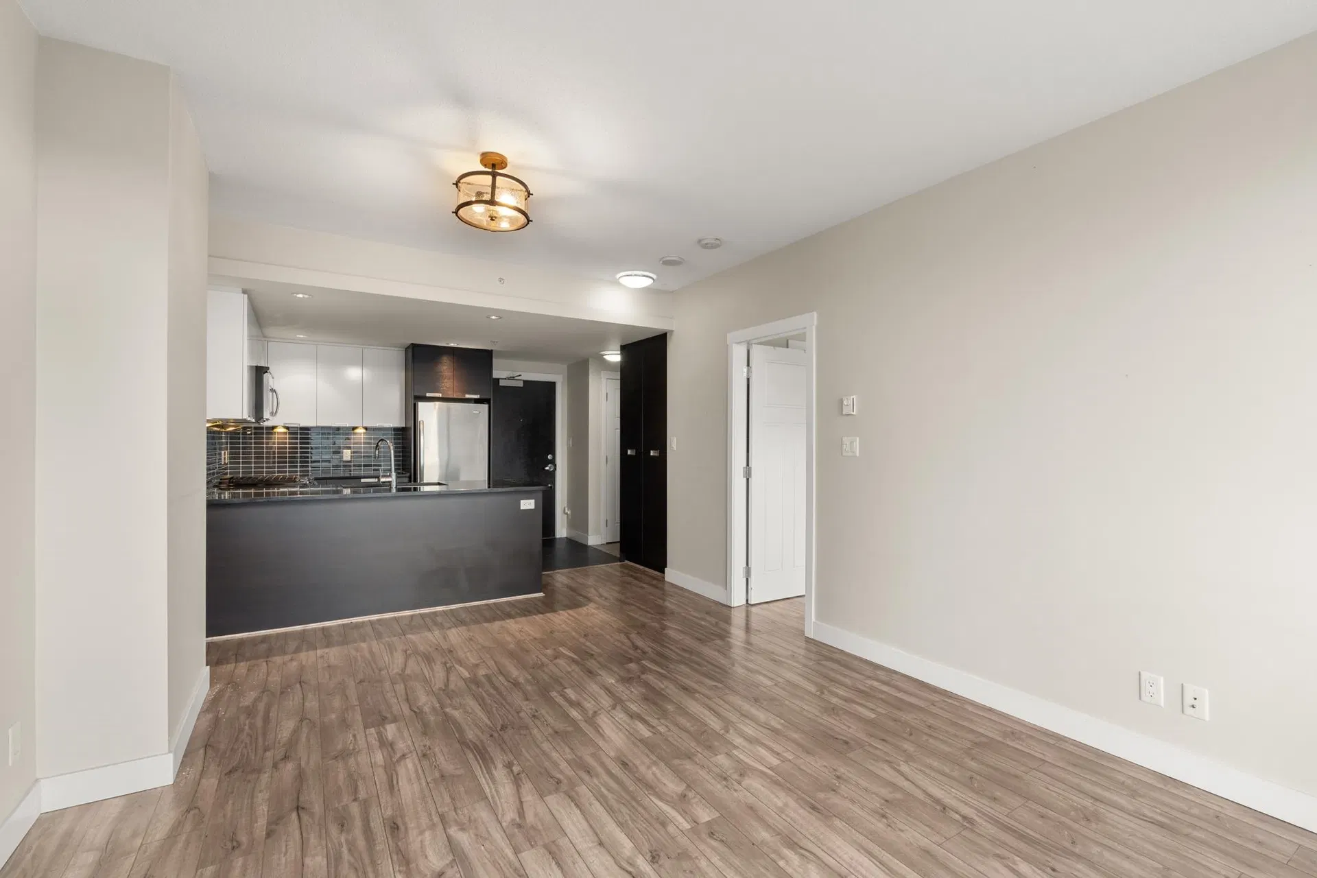 Photo 2 of 25 at #802 – 2968 Glen Drive